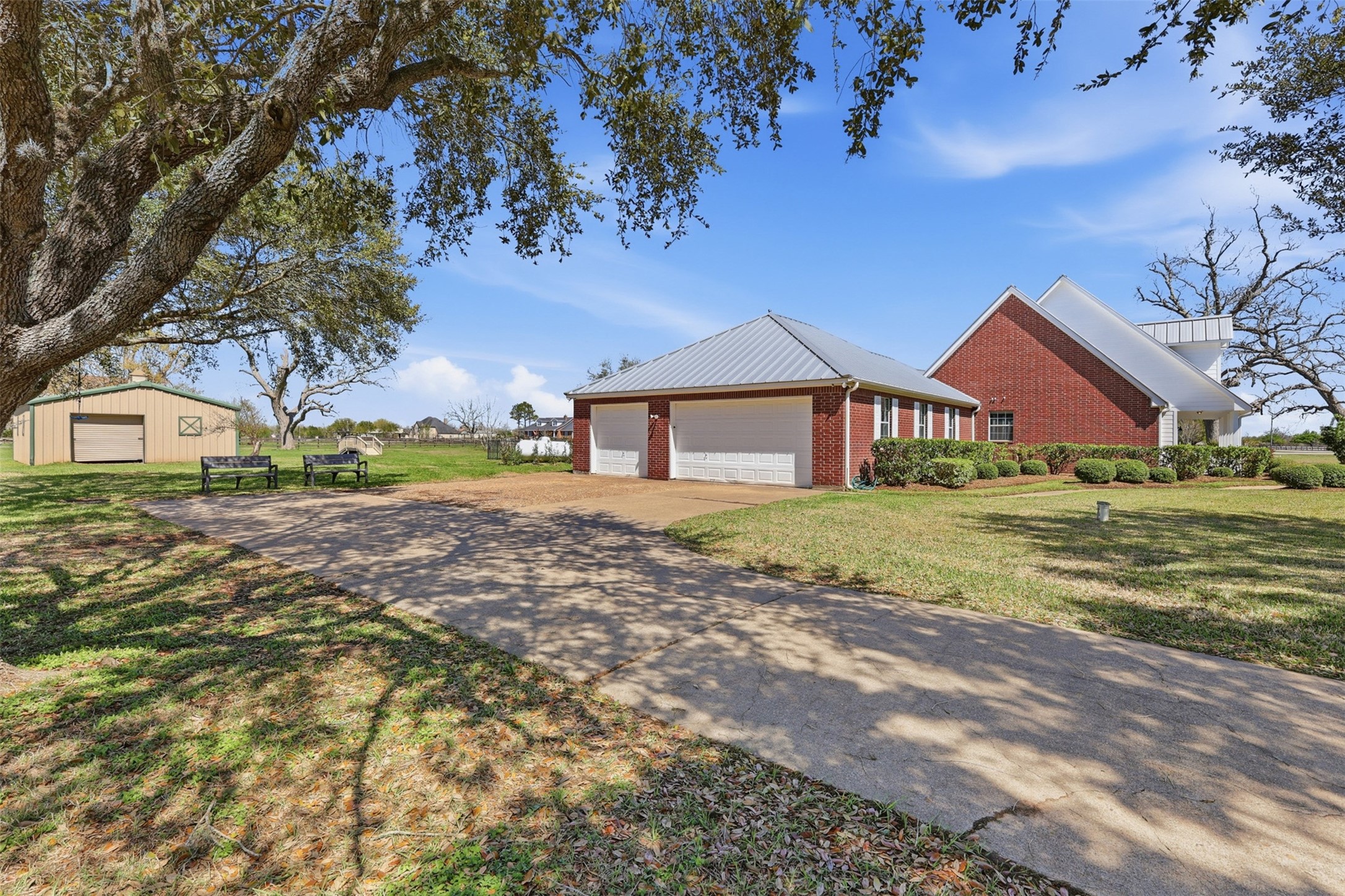 3232 Blue Grass Drive Property Photo 6