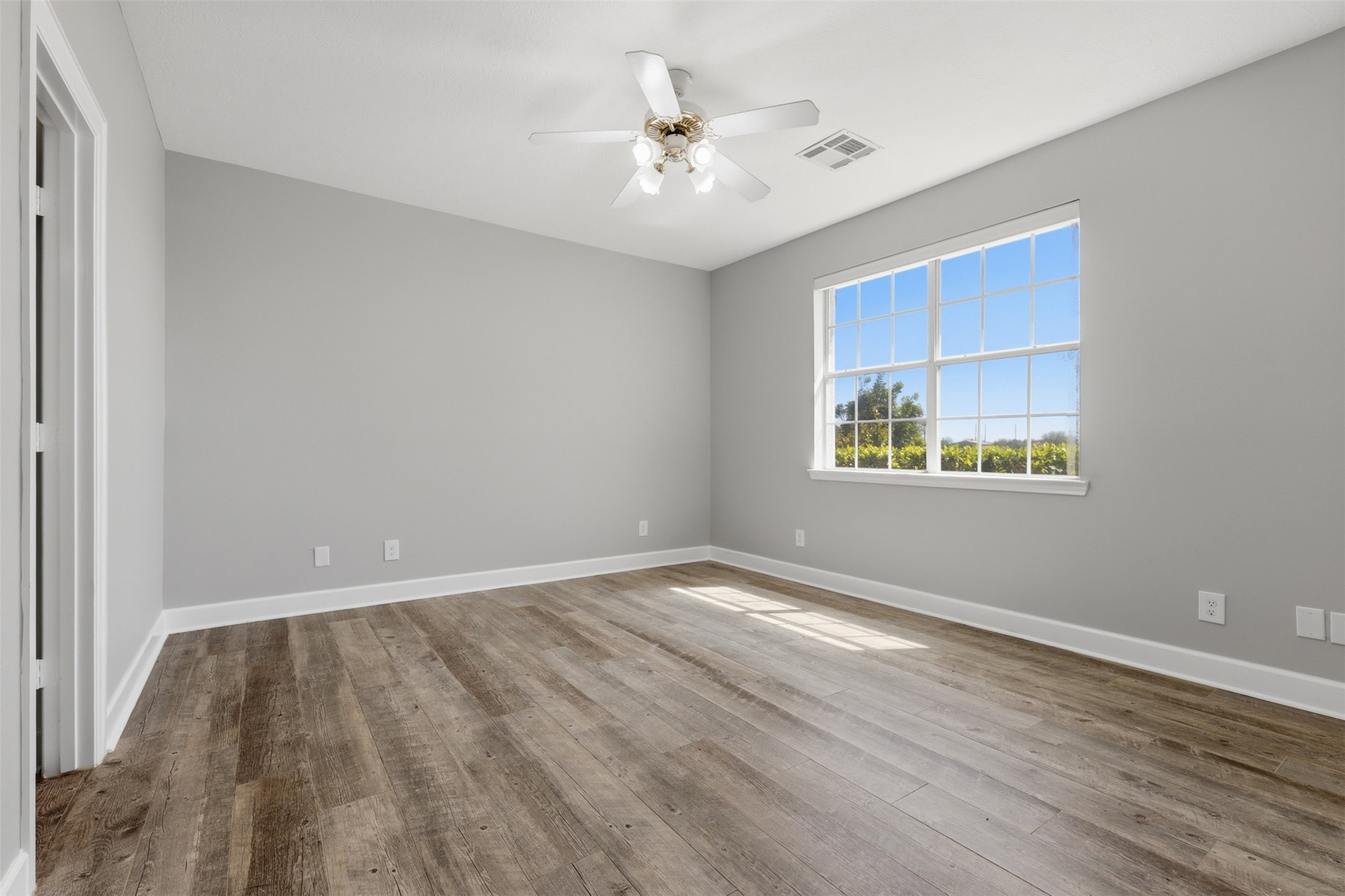 3232 Blue Grass Drive Property Photo 20