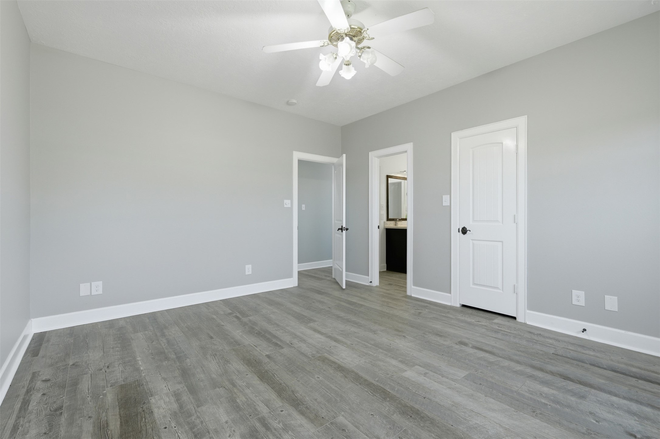 3232 Blue Grass Drive Property Photo 23