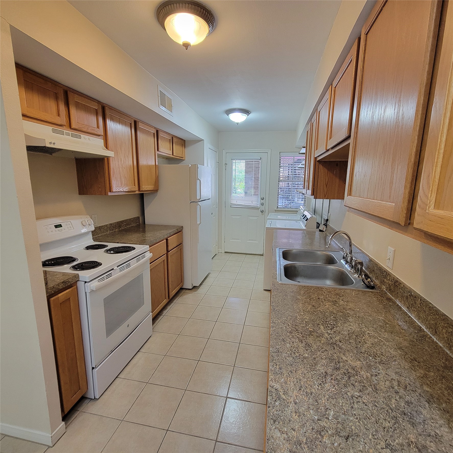 5208 Arboles Drive A2 Property Photo 9