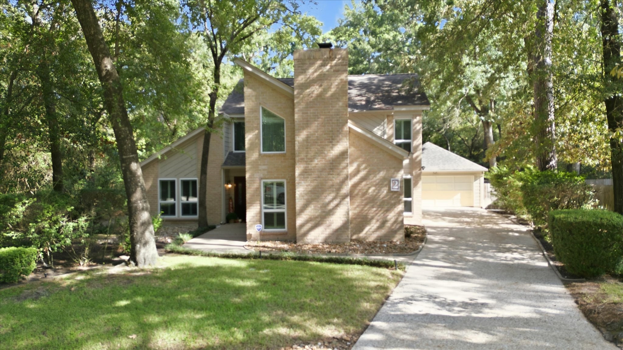 2 Rambling Wood Court Property Photo 1