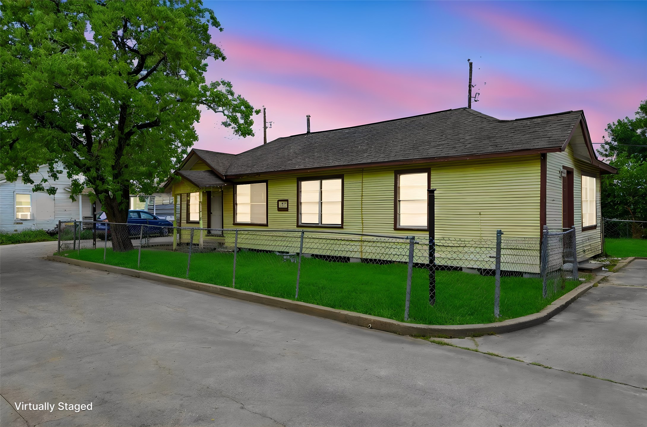 5717 Killough Street Property Photo 1