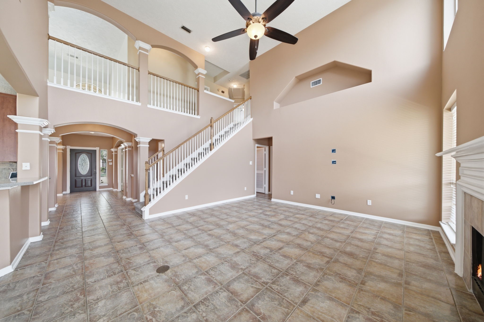 1621 N Yellowstone Drive Property Photo 6