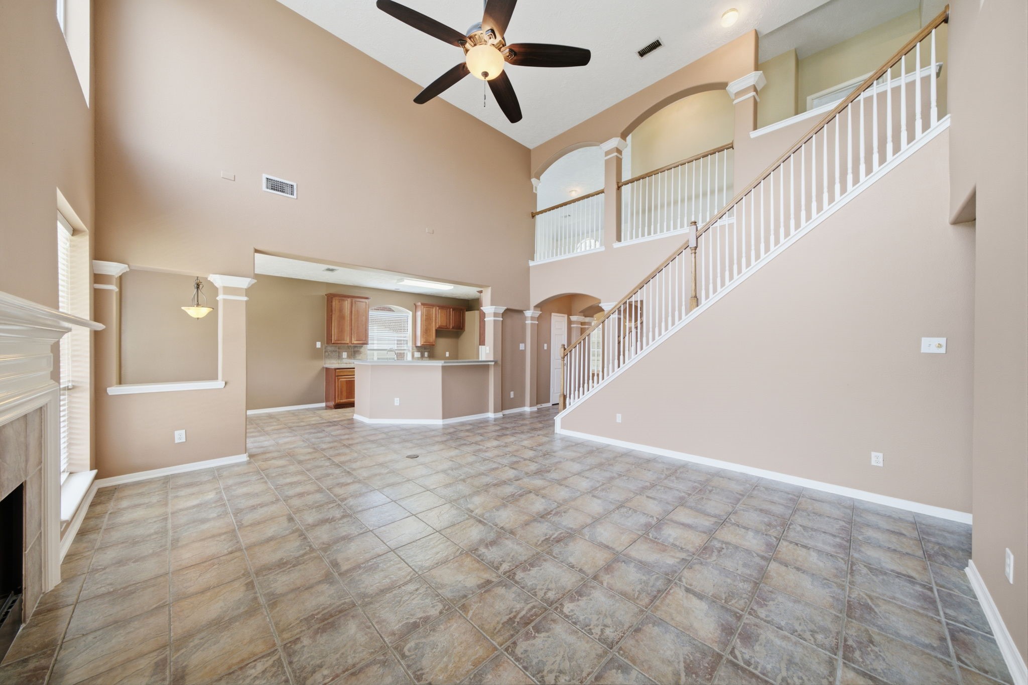 1621 N Yellowstone Drive Property Photo 11
