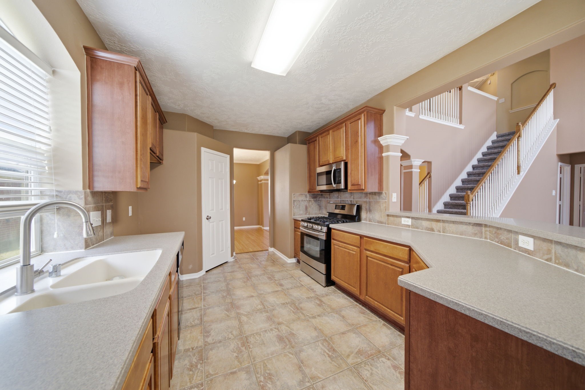 1621 N Yellowstone Drive Property Photo 12