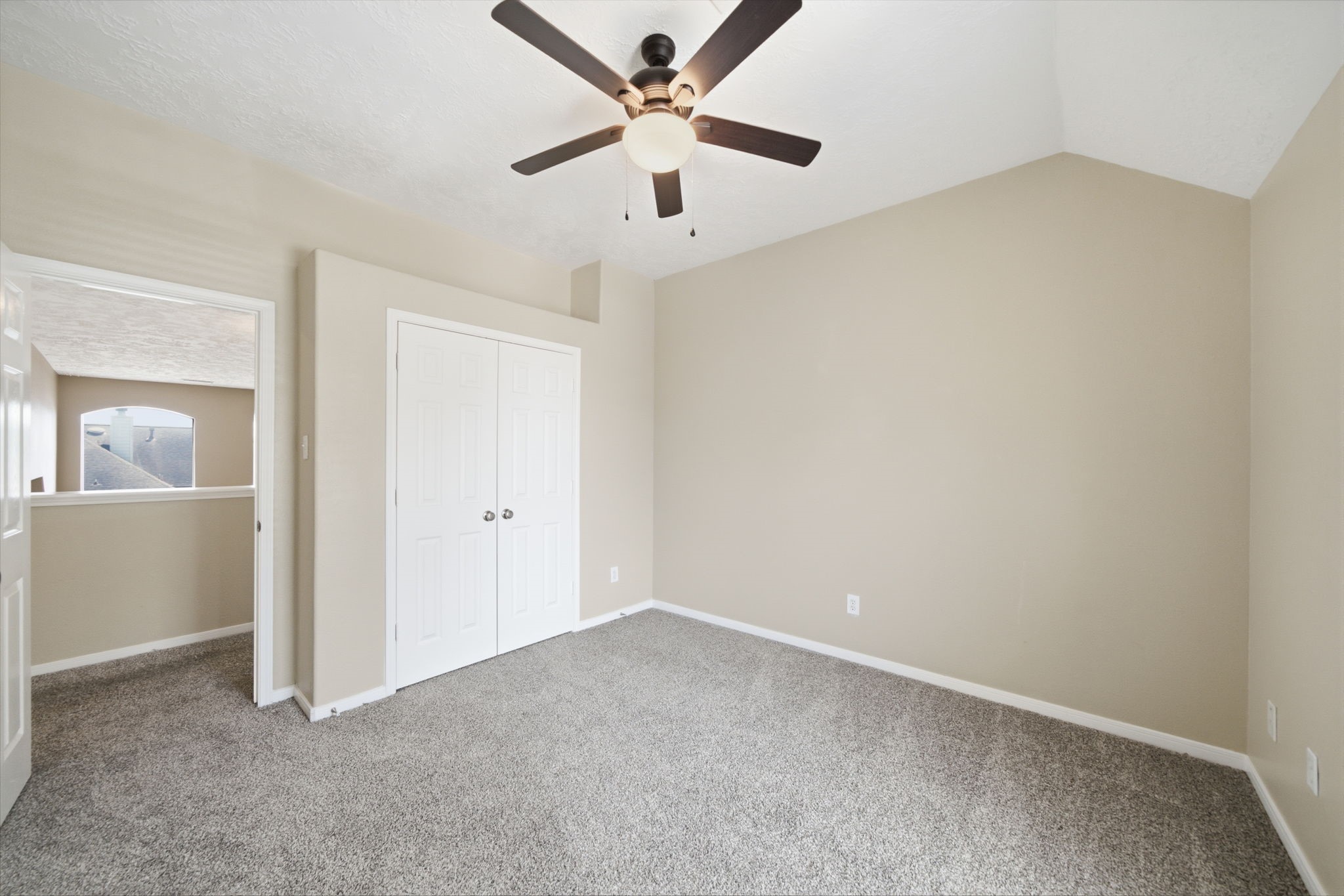 1621 N Yellowstone Drive Property Photo 22