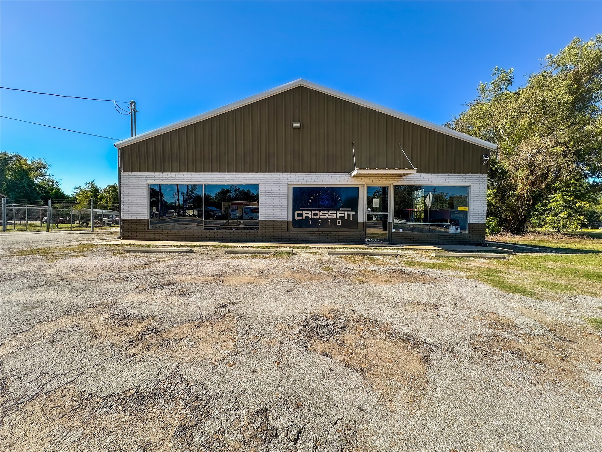 1827 N Richmond Road Property Photo 1