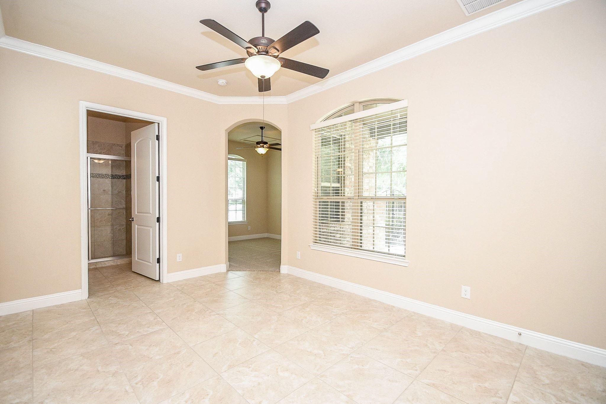 4807 Legend Creek Drive Property Photo 10