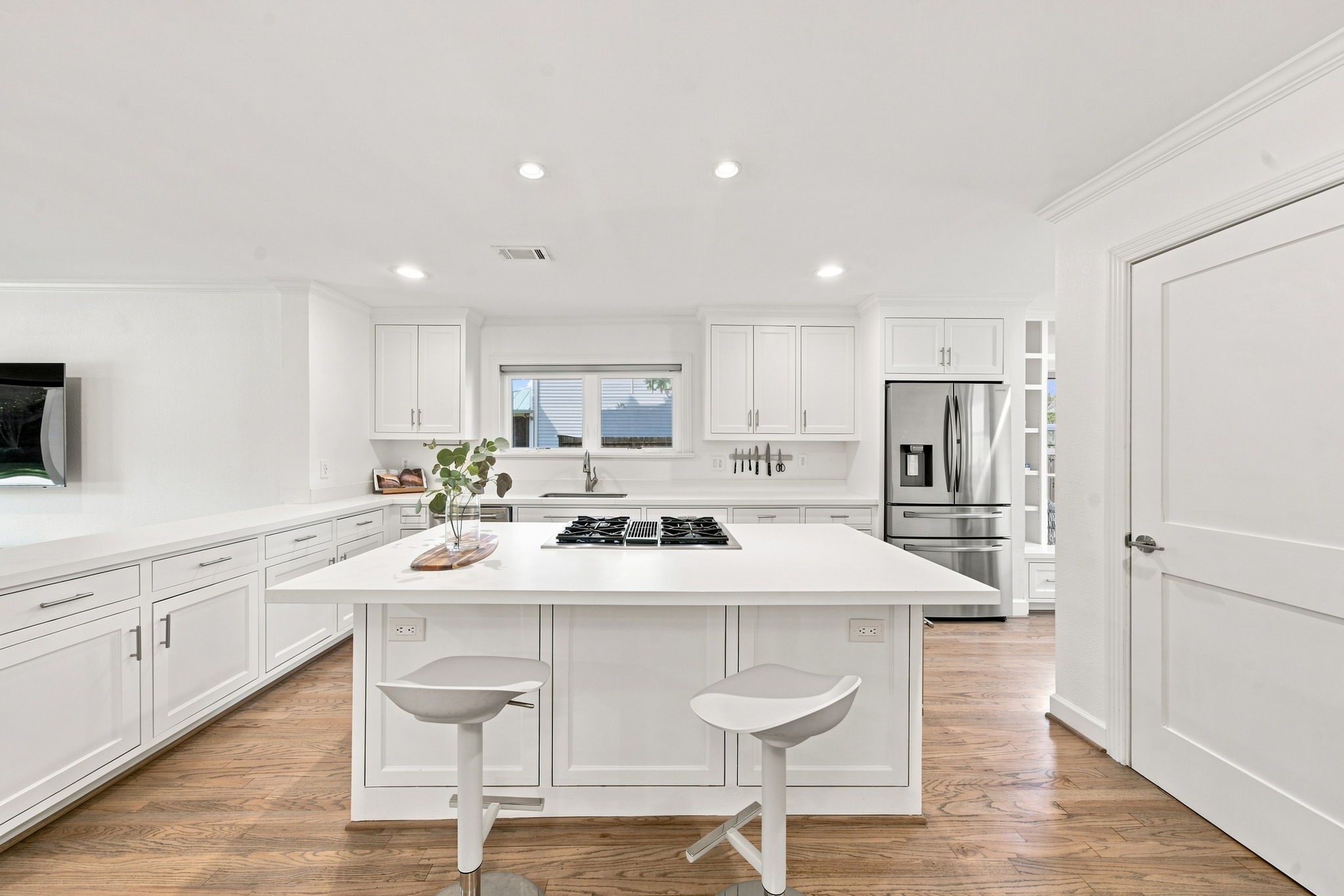 742 W 42nd Street Property Photo 17