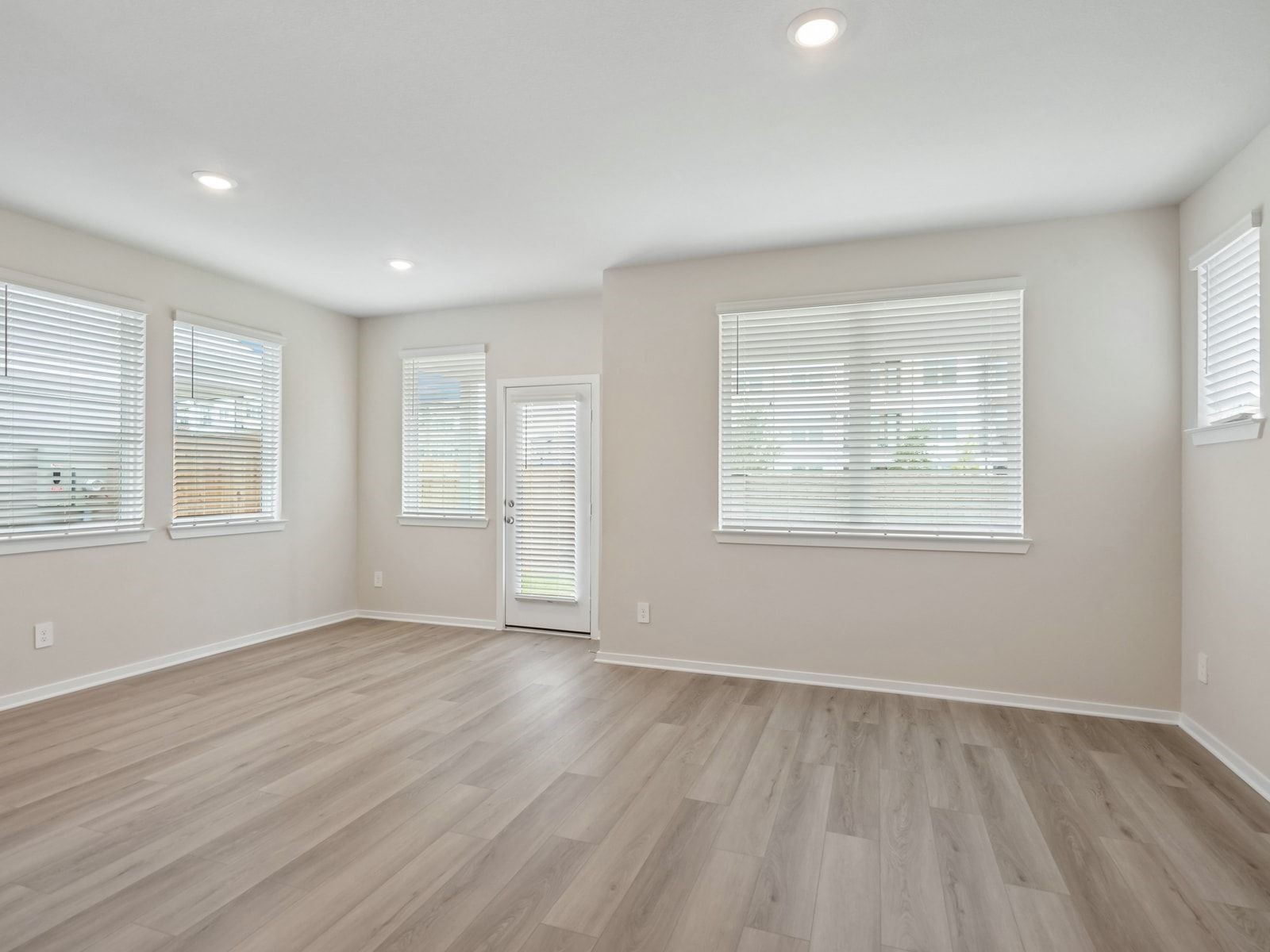 1027 Cedar Place Lane Property Photo 19