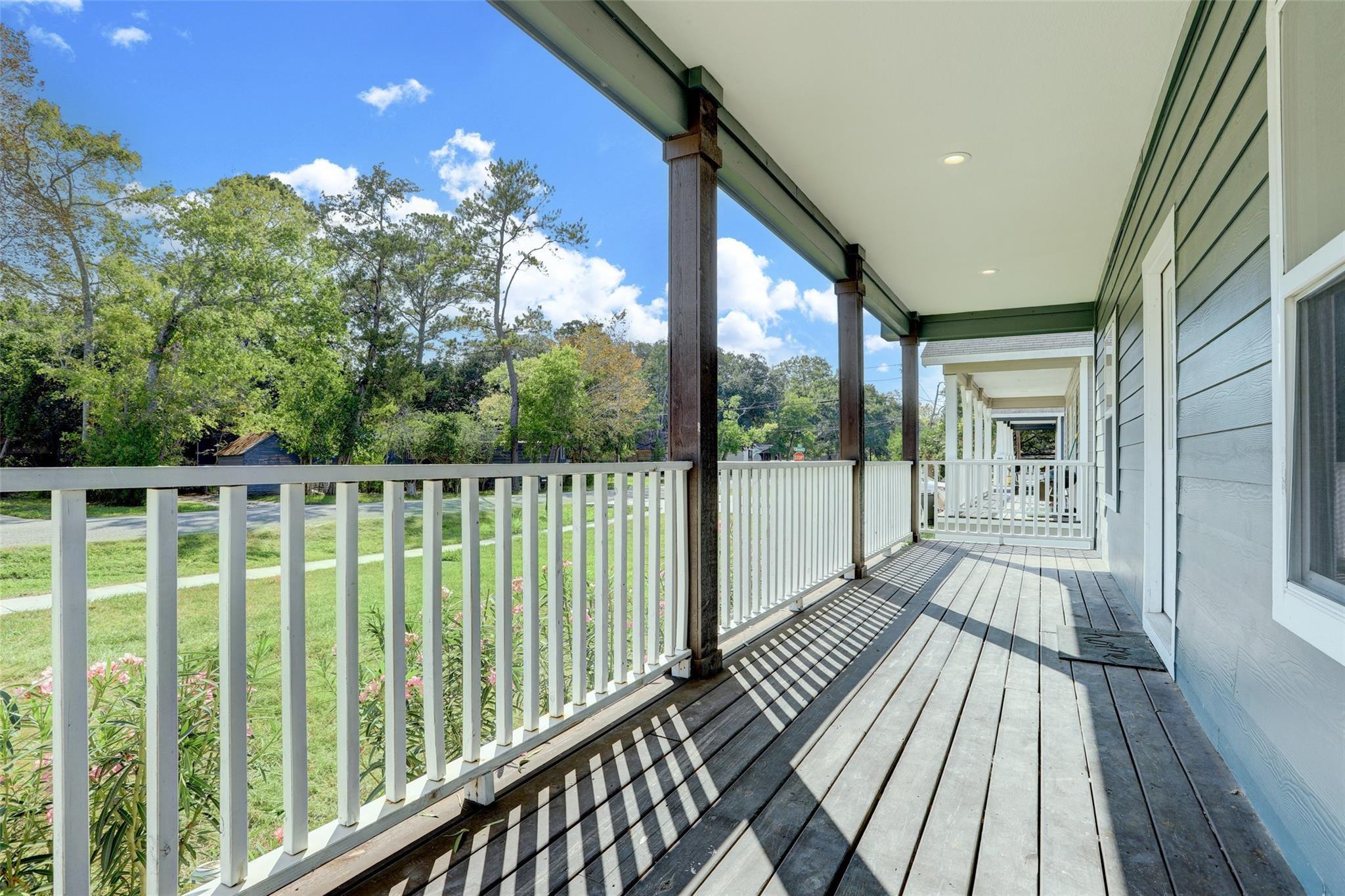 1610 W Willis, Alvin Tx 77511 Property Photo 2