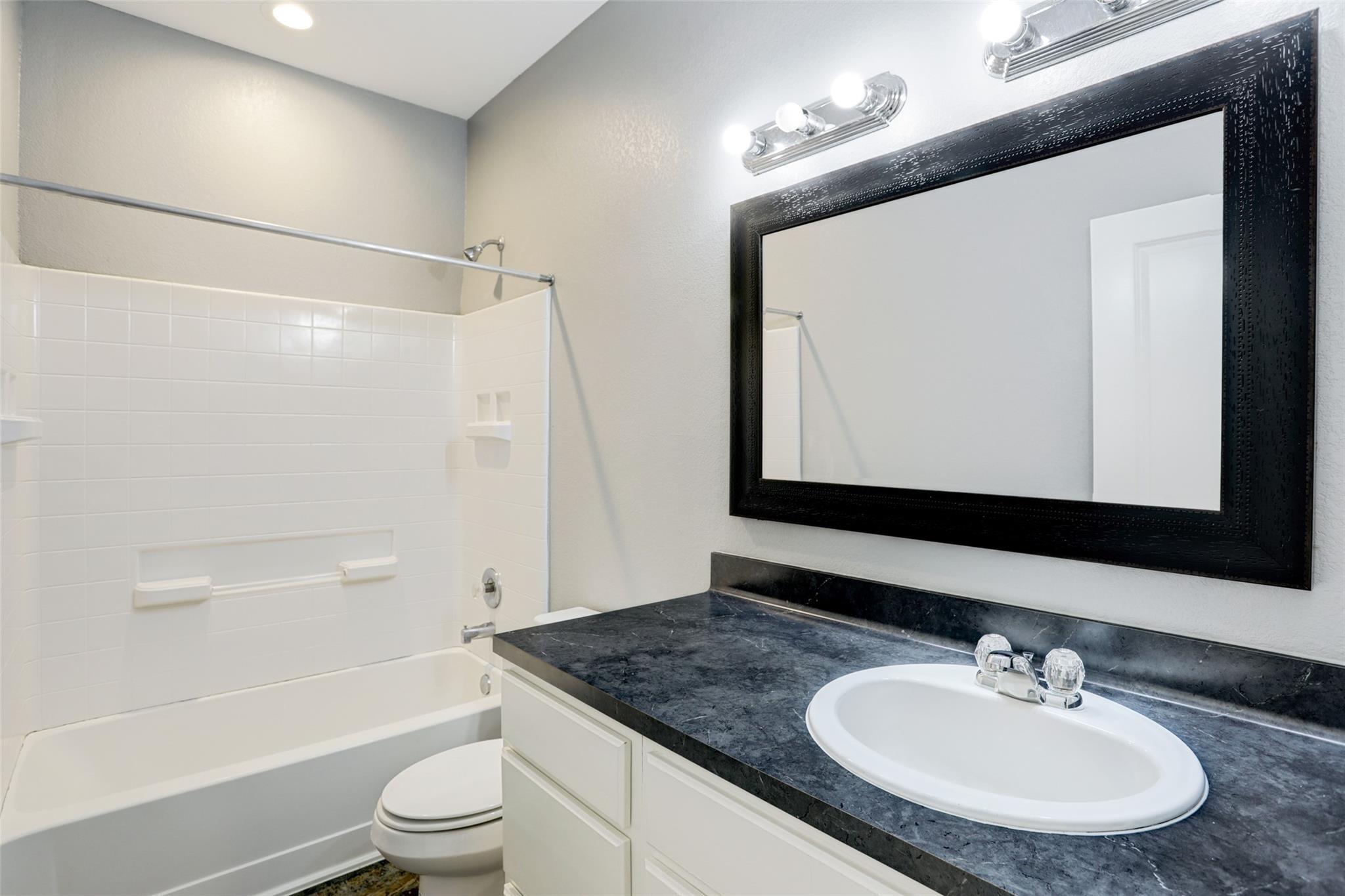 1610 W Willis, Alvin Tx 77511 Property Photo 12