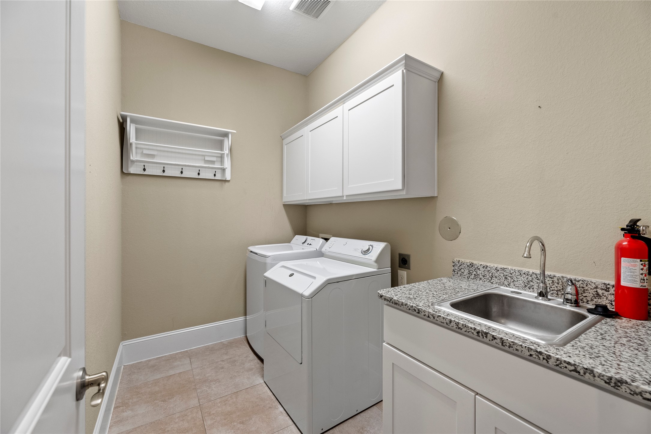 2915 Fairmont Ridge Lane Property Photo 28