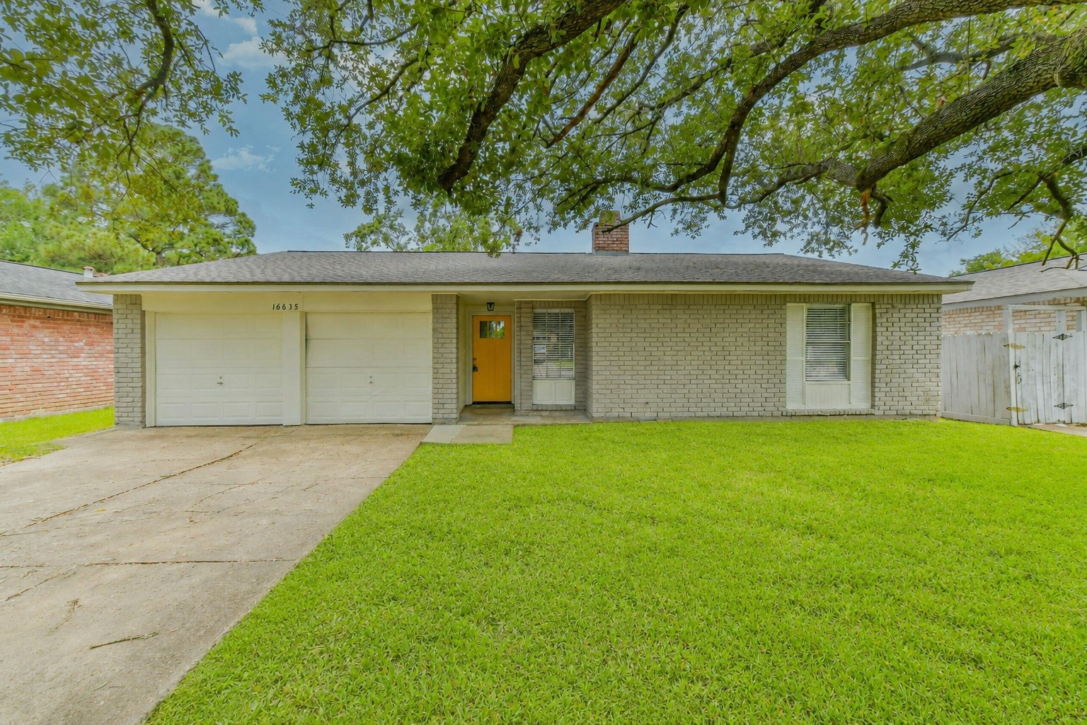 16635 Barcelona Drive Property Photo 1