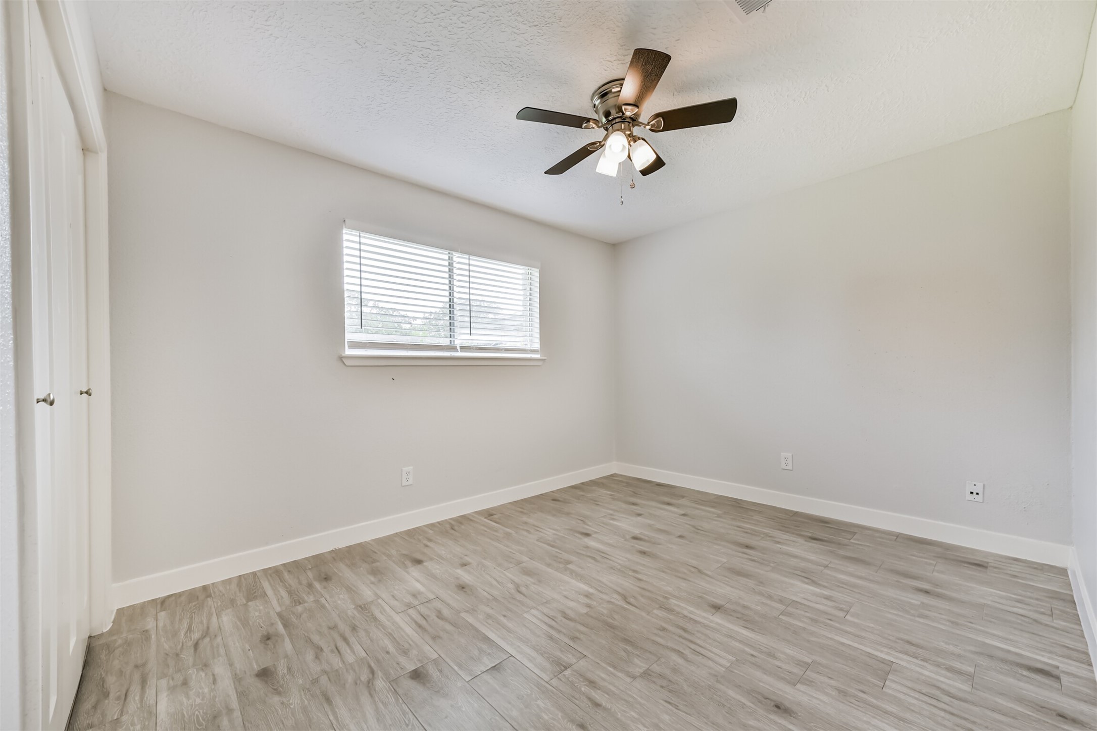 16635 Barcelona Drive Property Photo 10