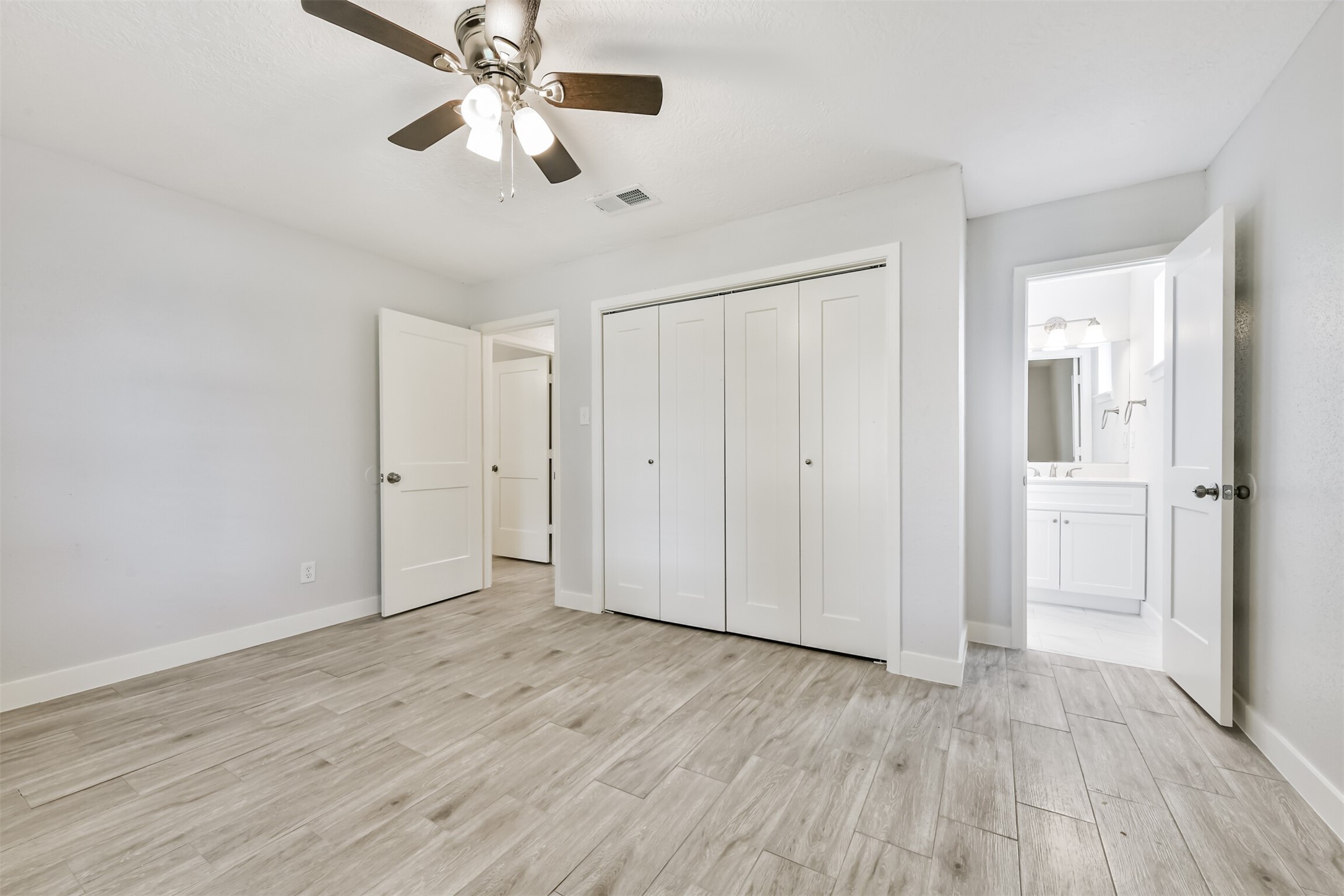 16635 Barcelona Drive Property Photo 13