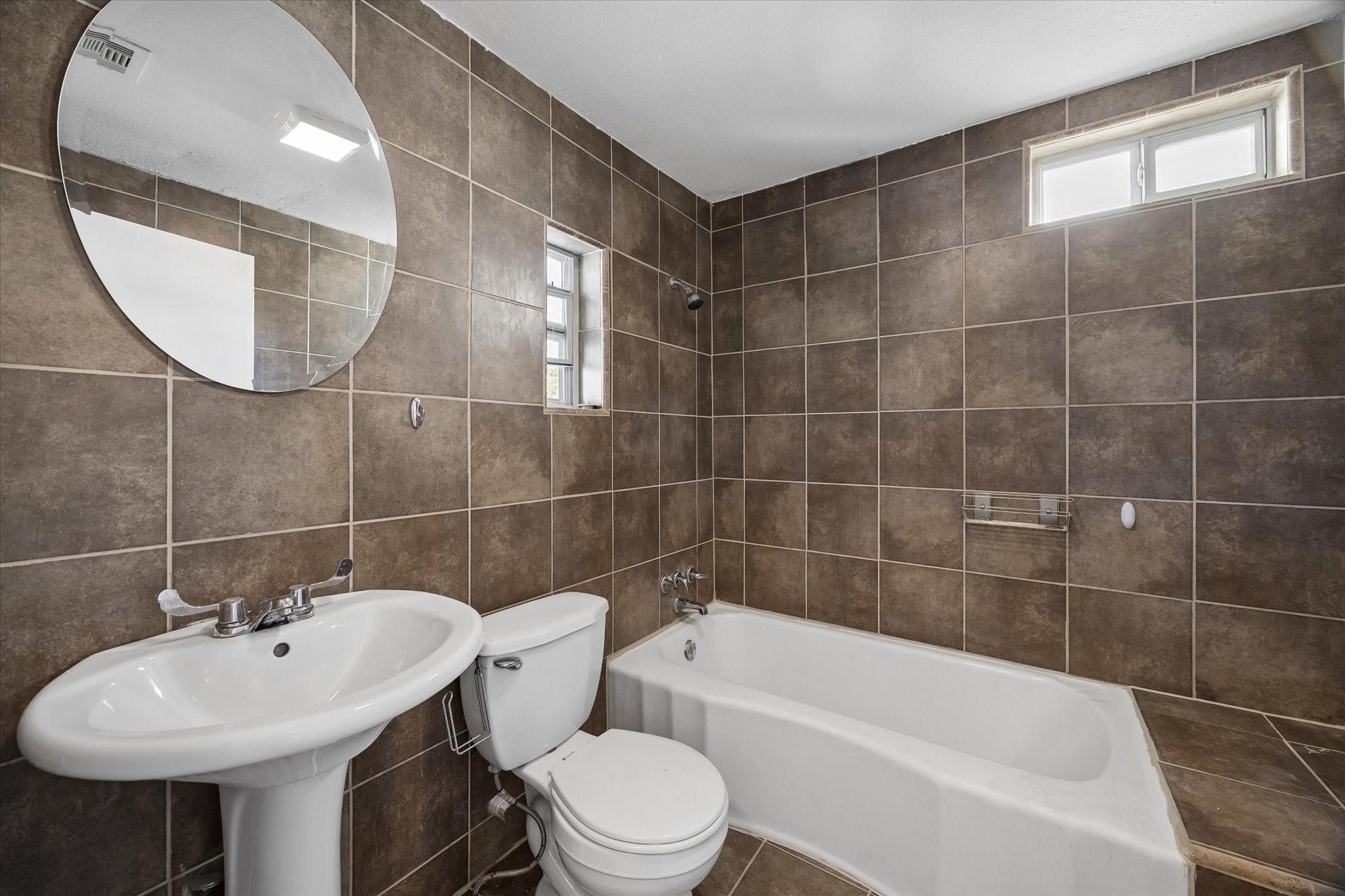 1815 South Street Property Photo 12