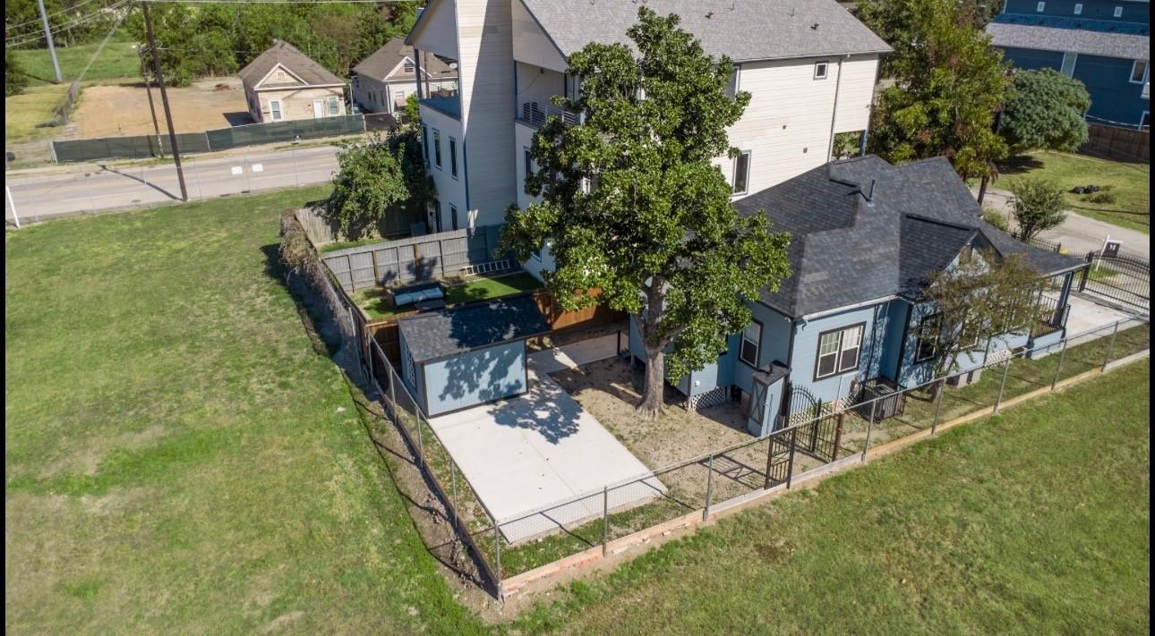 1815 South Street Property Photo 14