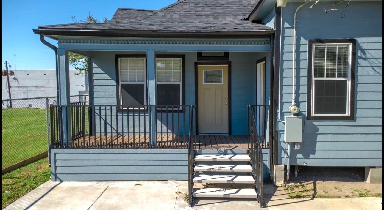 1815 South Street Property Photo 17