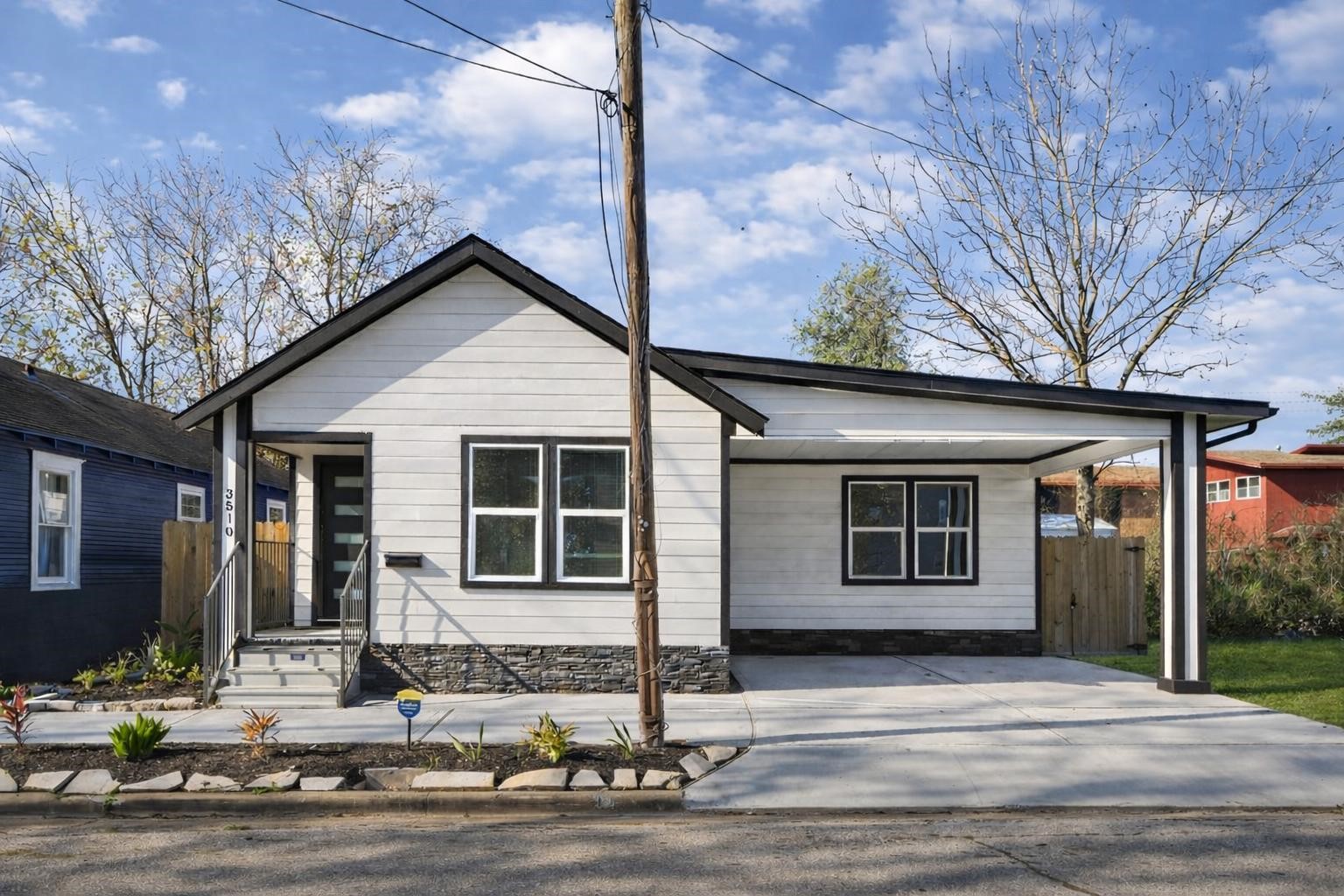 3510 Nagle Street Property Photo 2
