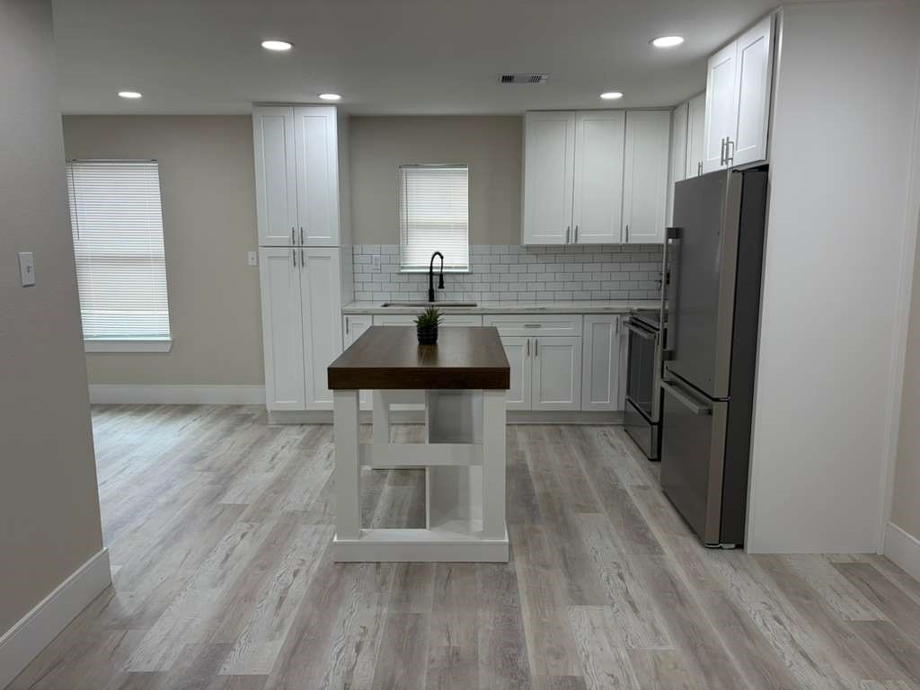 3510 Nagle Street Property Photo 11