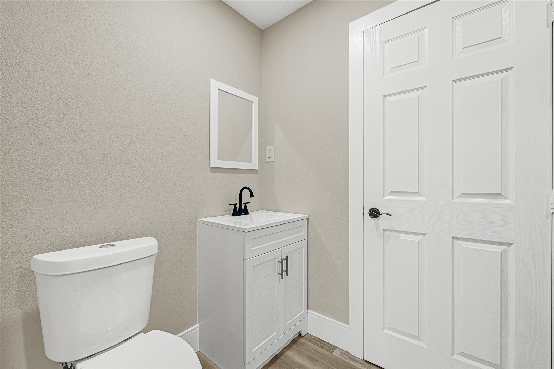 3510 Nagle Street Property Photo 24