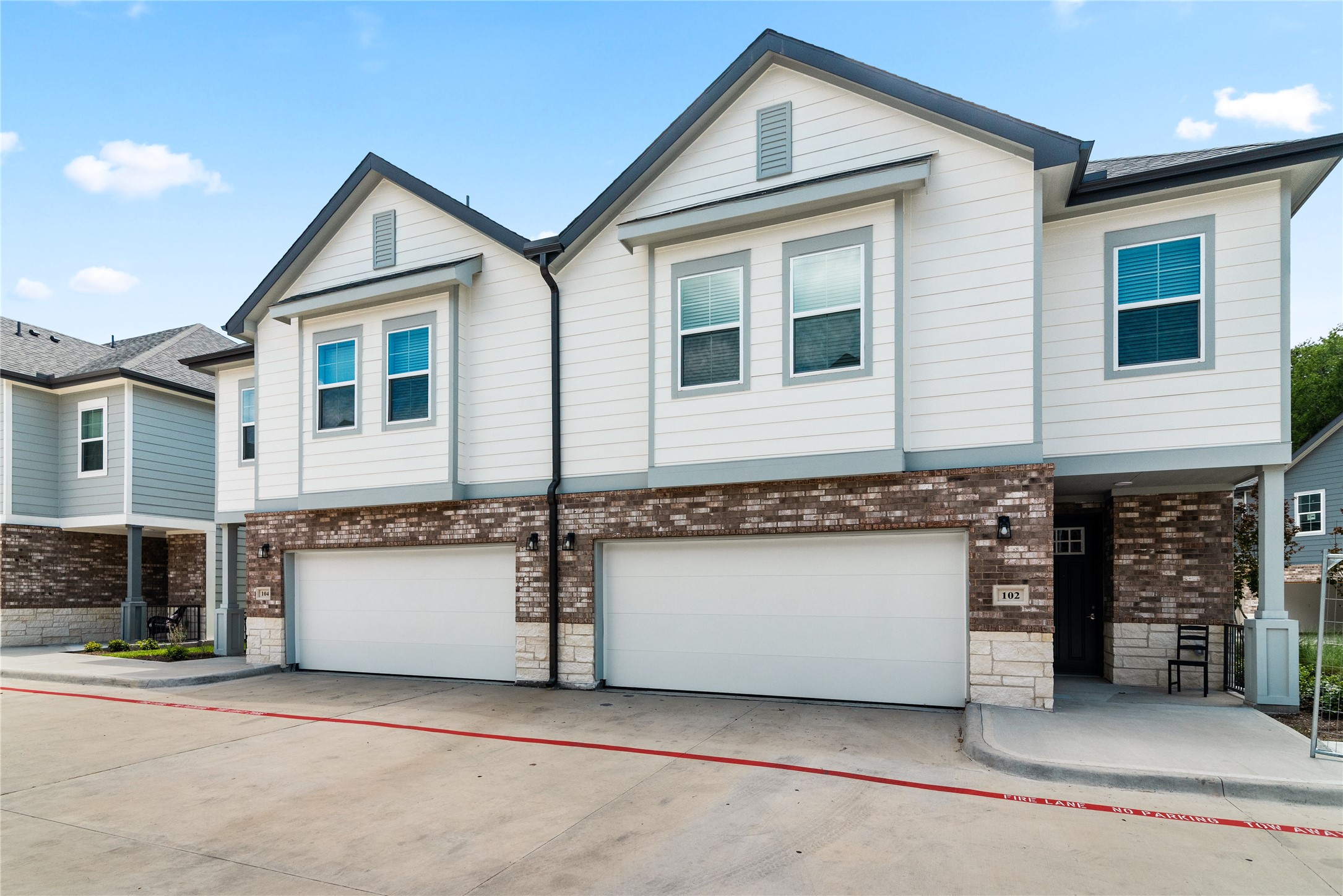 28325-203 Birnham Woods Drive Property Photo 1
