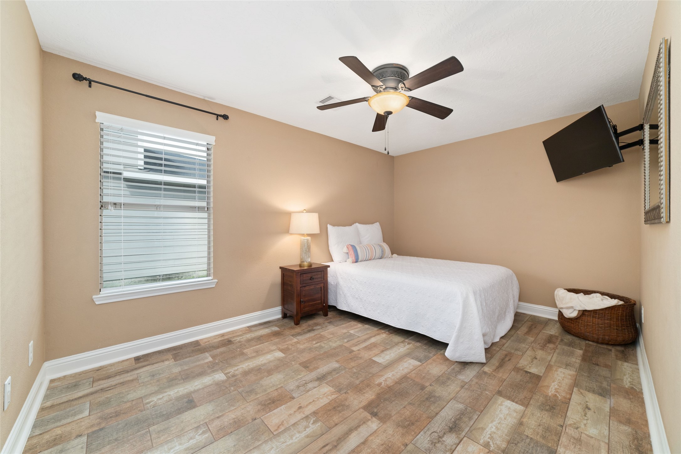 16110 Peach Bluff Lane Property Photo 26