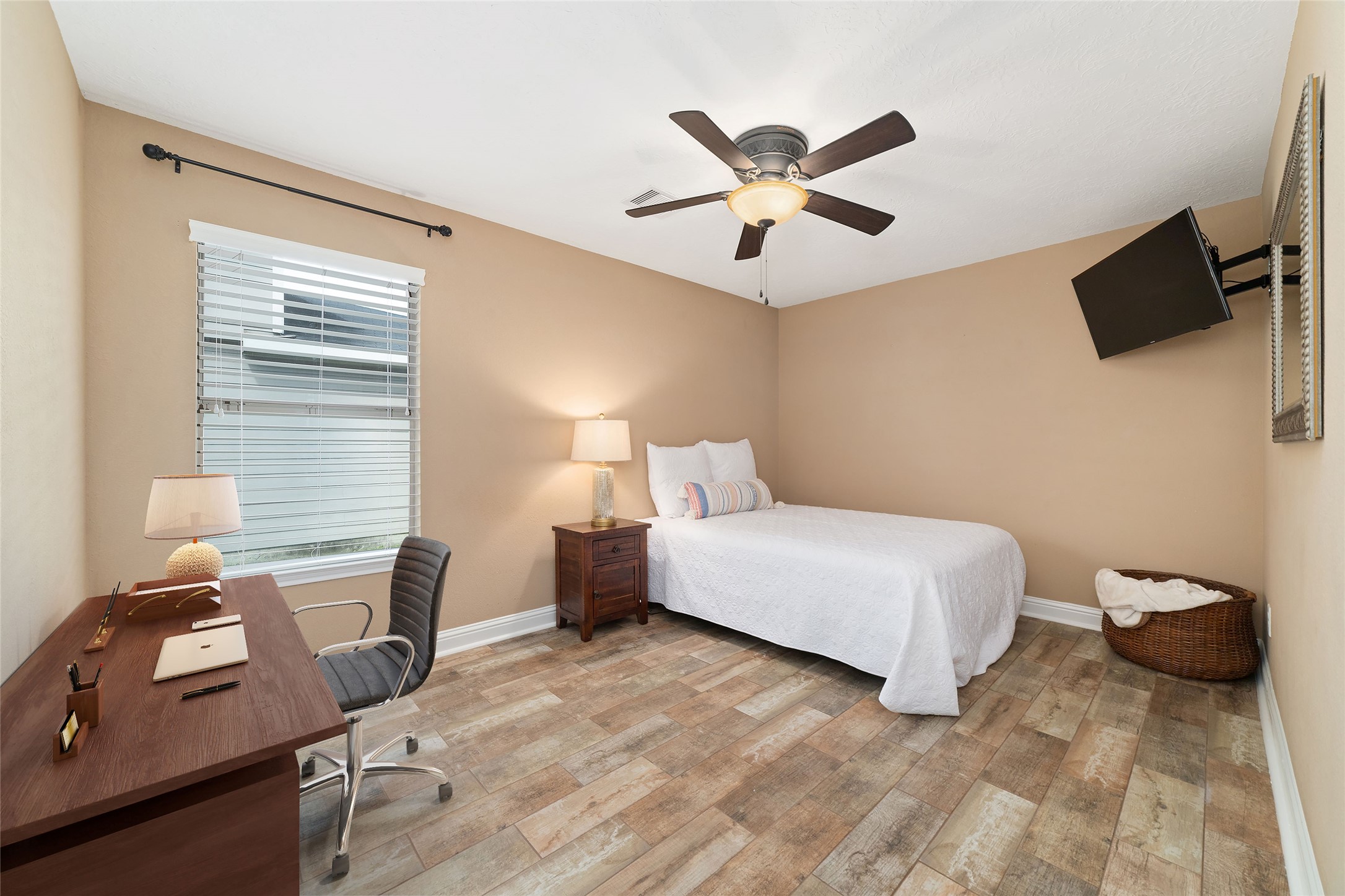 16110 Peach Bluff Lane Property Photo 27