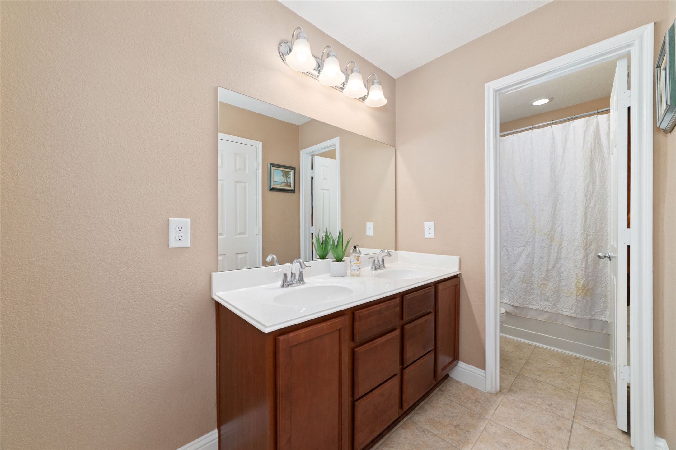 16110 Peach Bluff Lane Property Photo 29