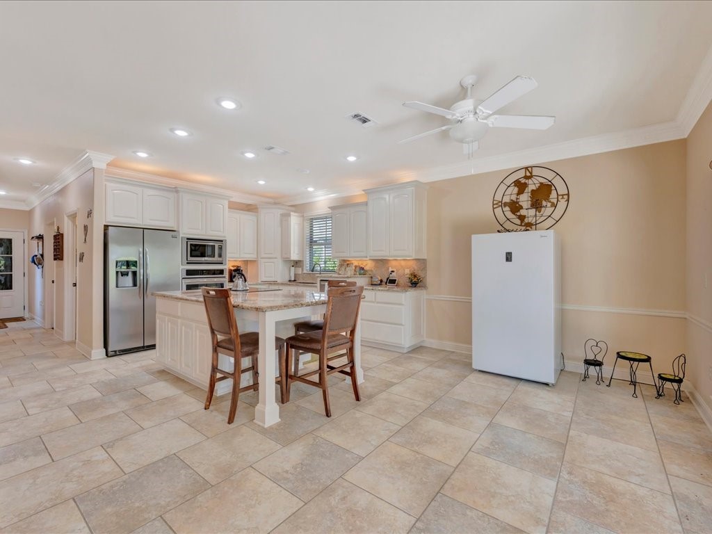 4508 Champions Drive Property Photo 9