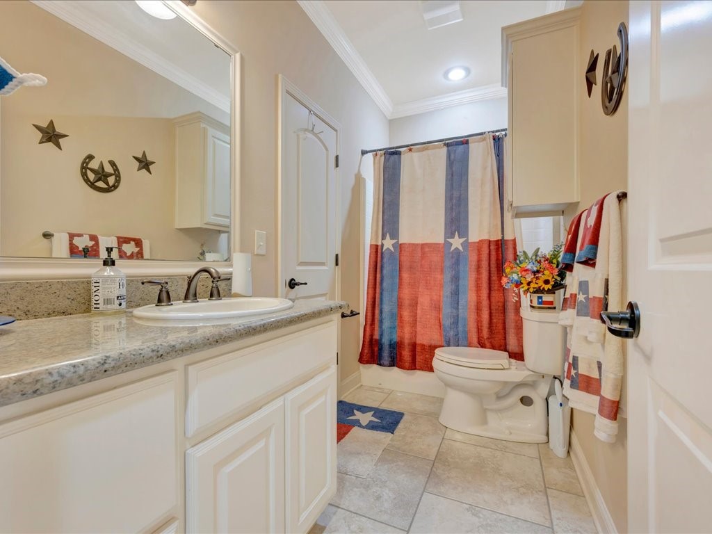 4508 Champions Drive Property Photo 27