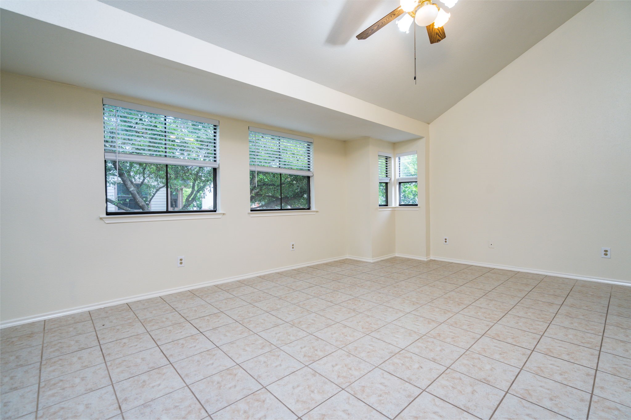 1103 Dulles Avenue 402 Property Photo 9