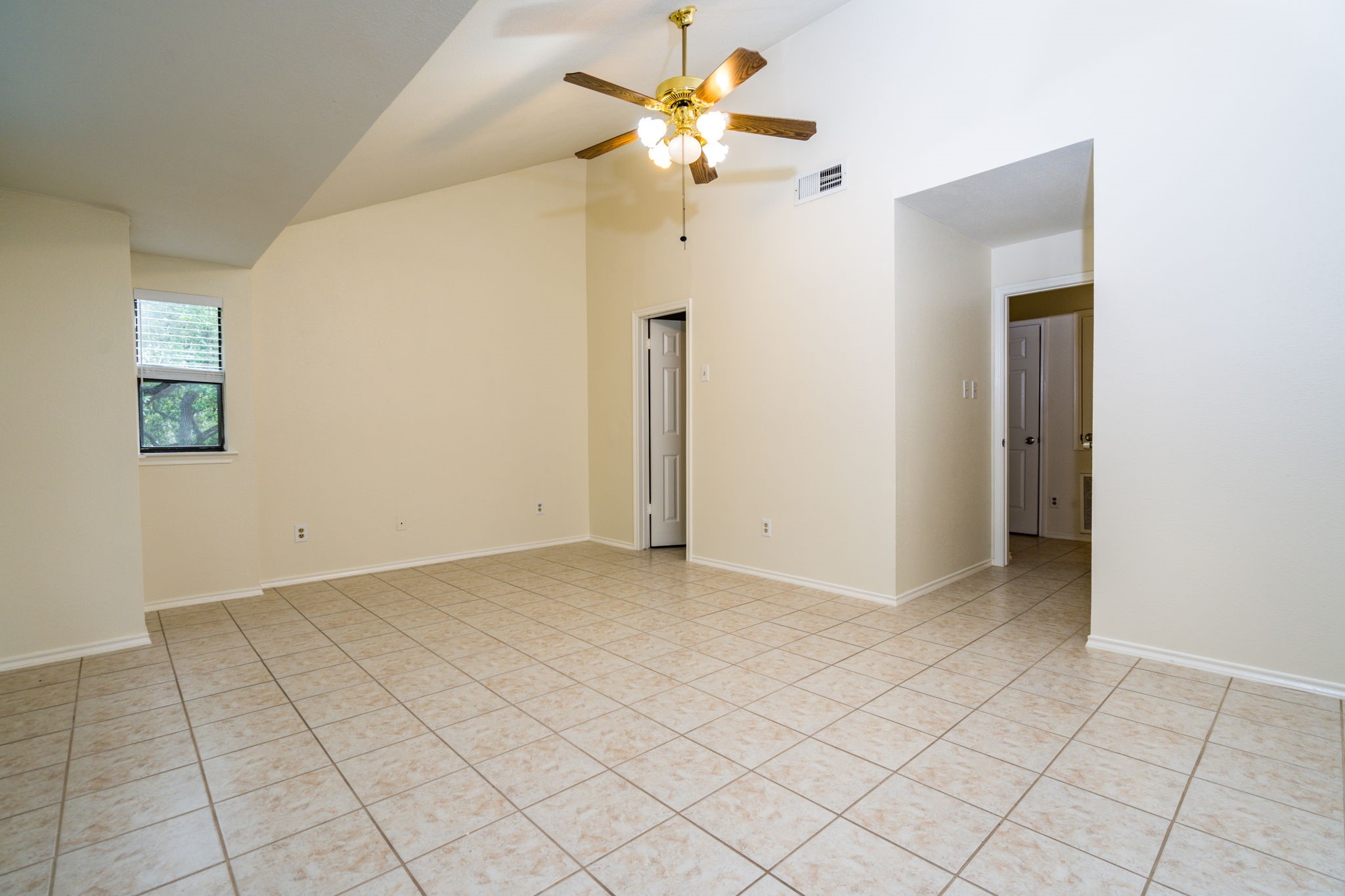 1103 Dulles Avenue 402 Property Photo 10