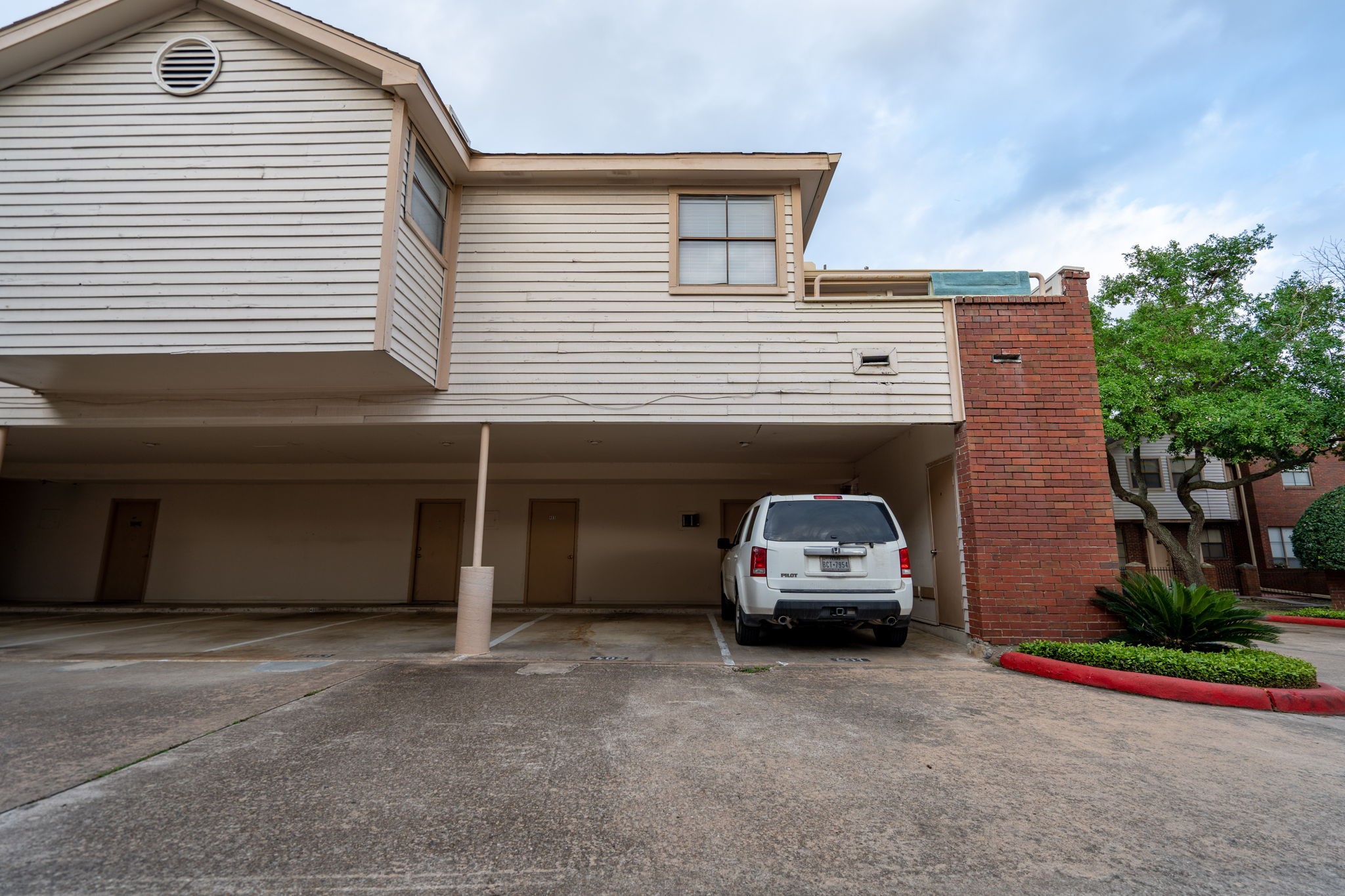 1103 Dulles Avenue 402 Property Photo 17