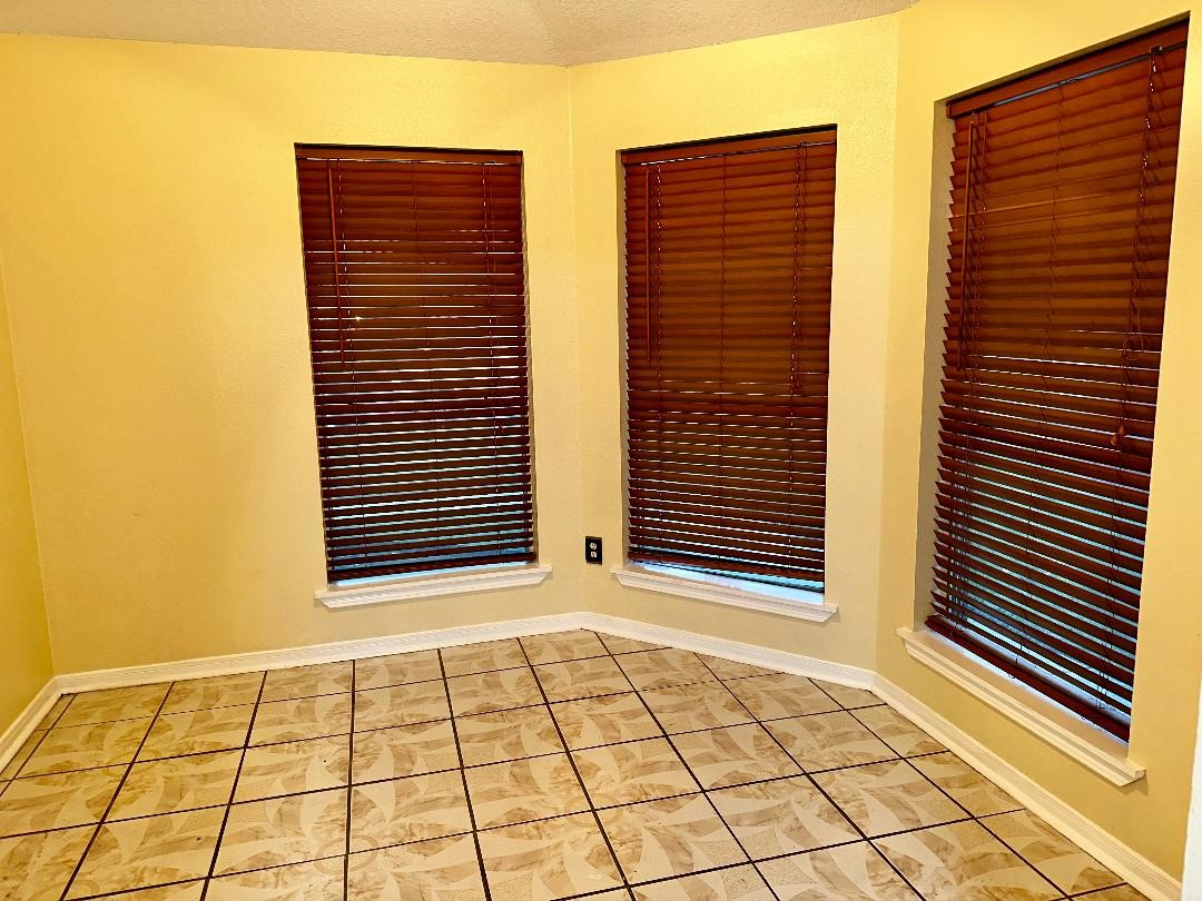 1375 Hitchin Lane Property Photo 10
