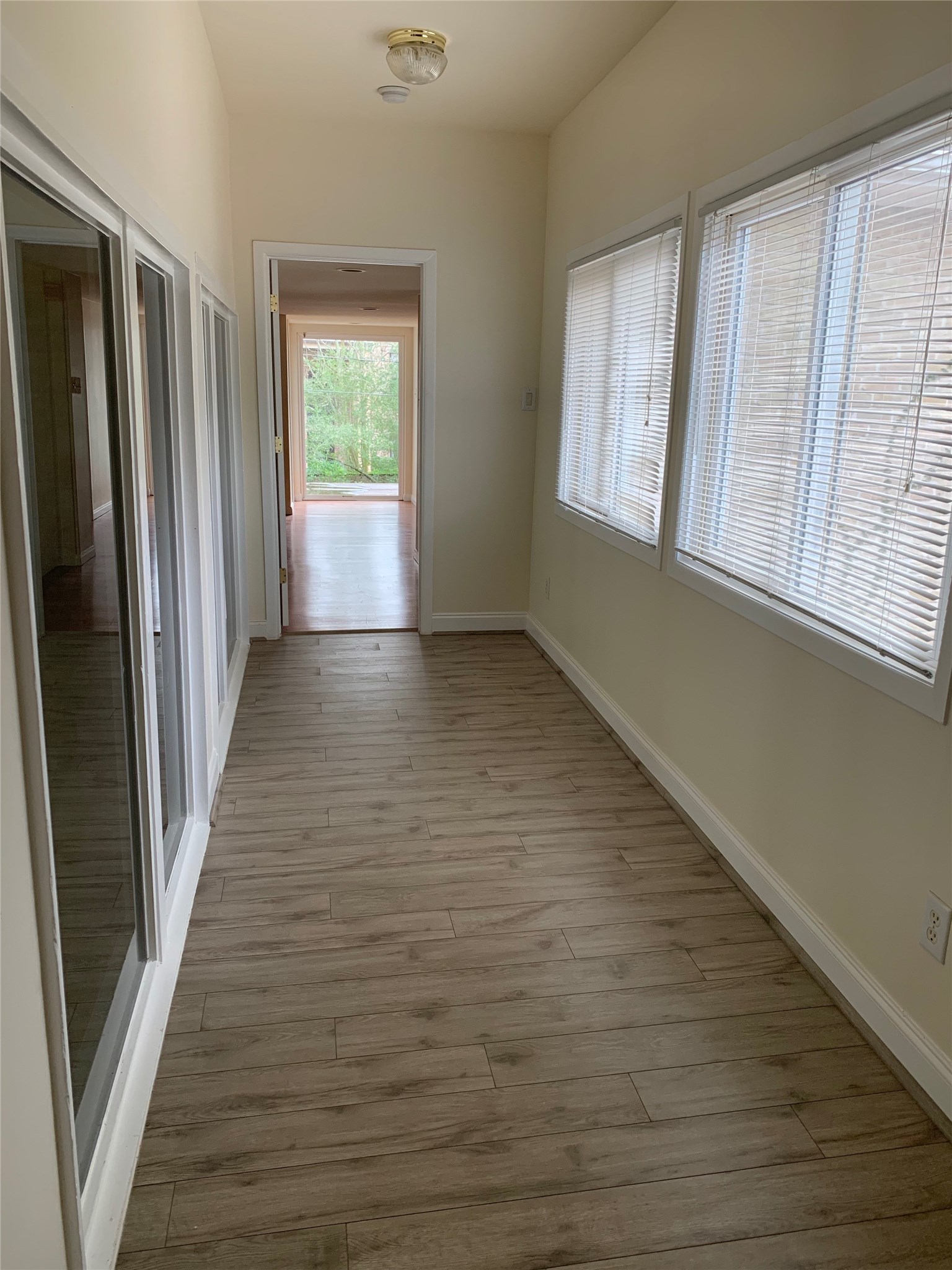 11602 Applewood Street Property Photo 33