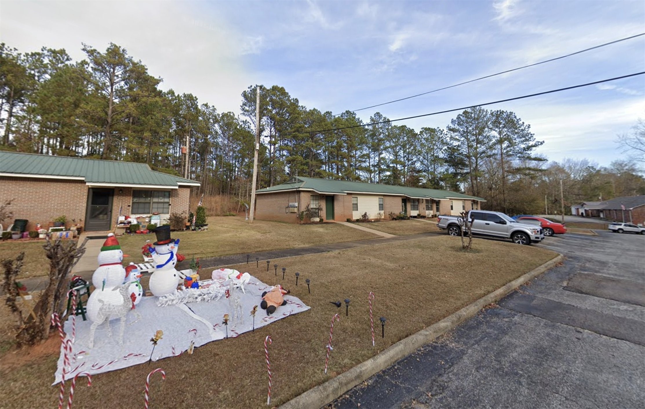 525 Lee Rd 379 Property Photo 3