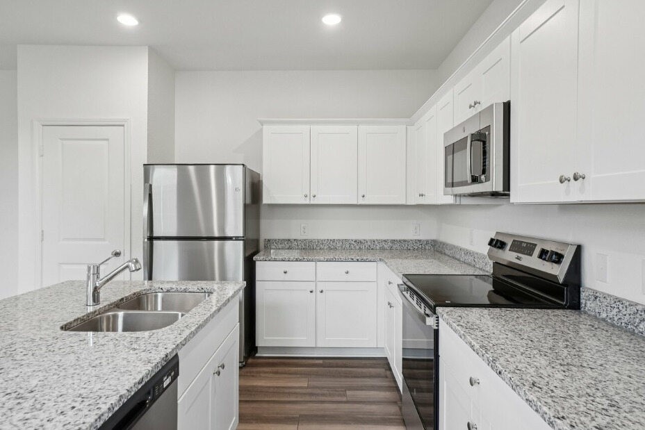 8342 Vacek Crossing Way Property Photo 3