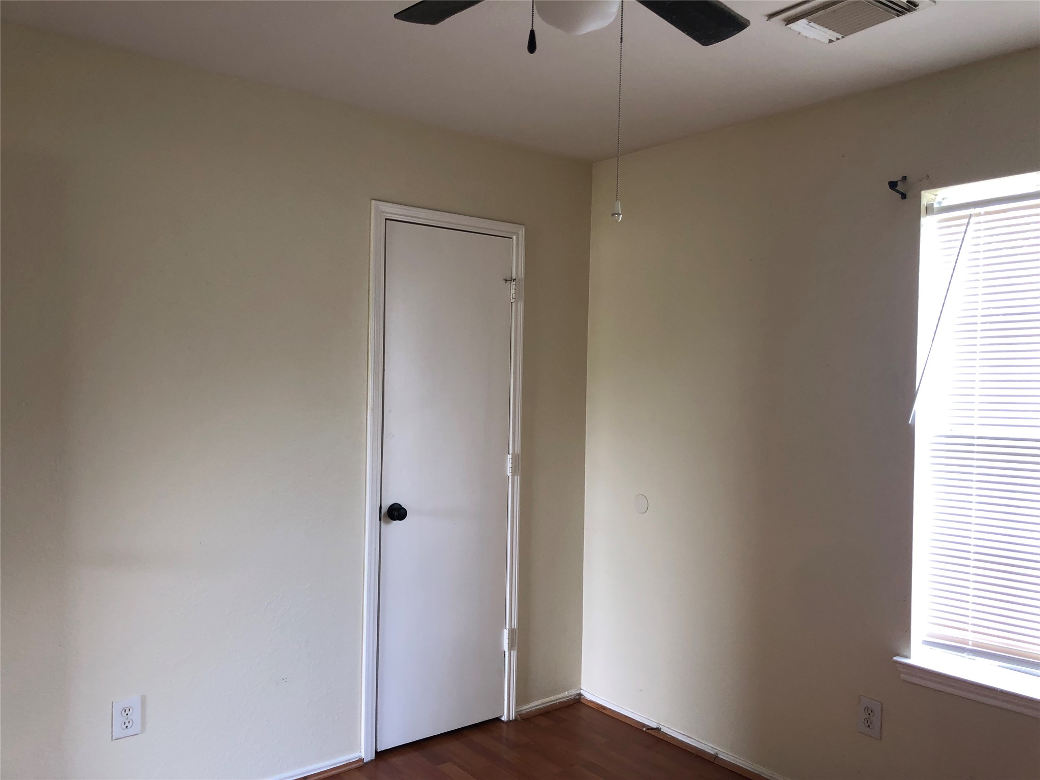 9515 Eaglewood Spring Drive Property Photo 10
