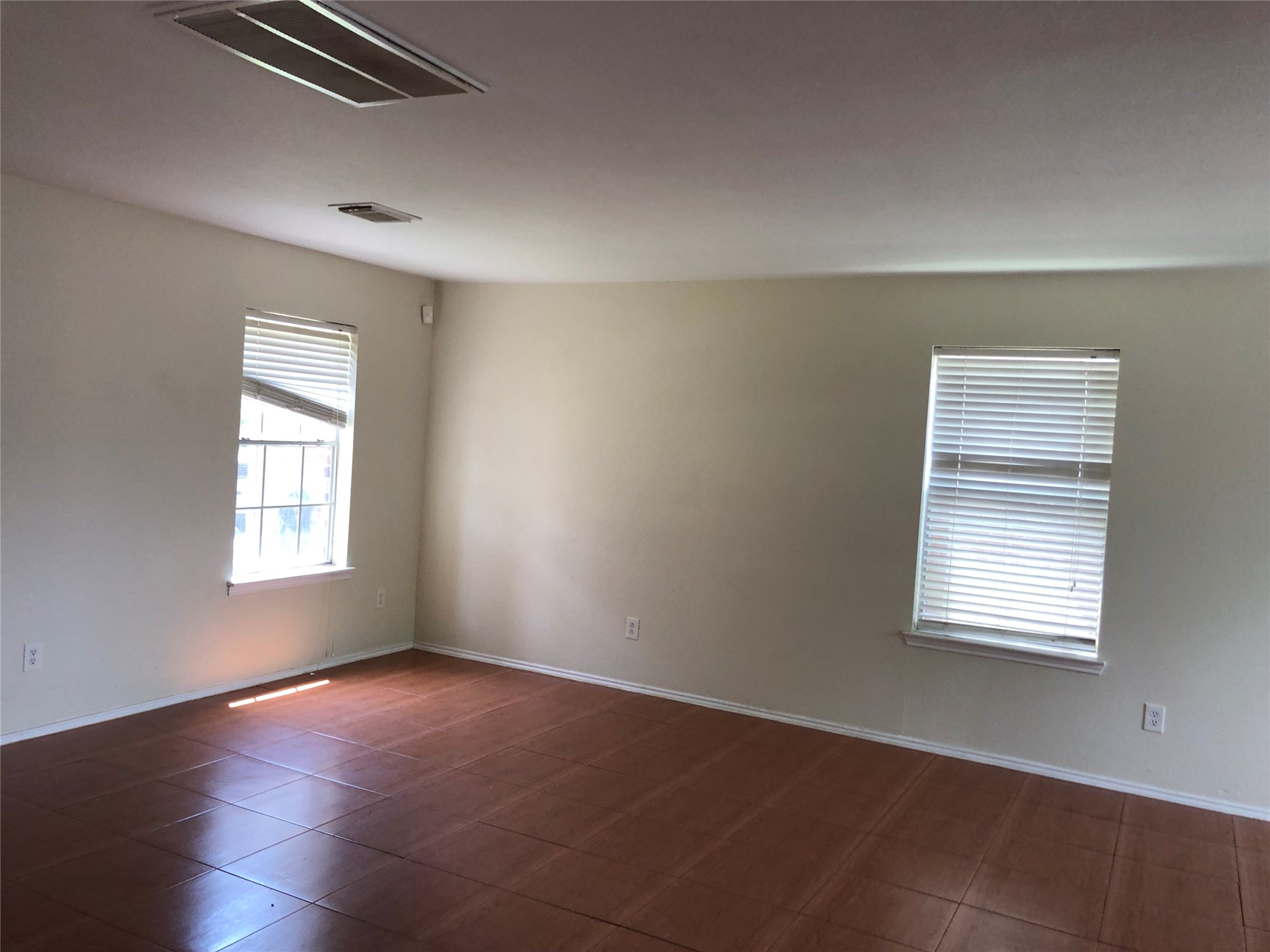 9515 Eaglewood Spring Drive Property Photo 13