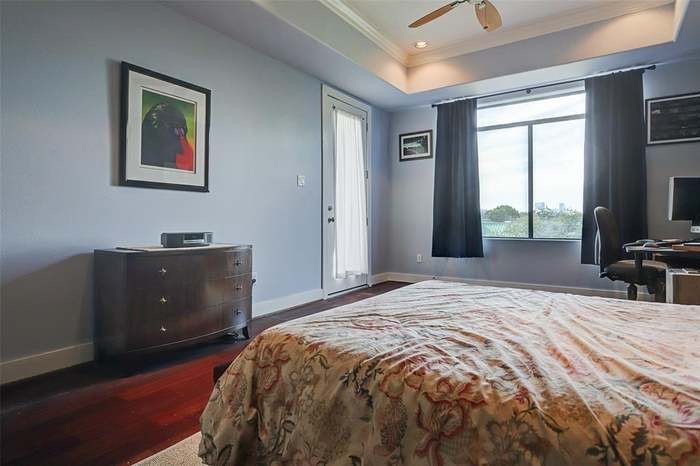 510 Lovett Boulevard 403 Property Photo 11