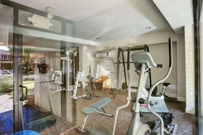 510 Lovett Boulevard 403 Property Photo 16