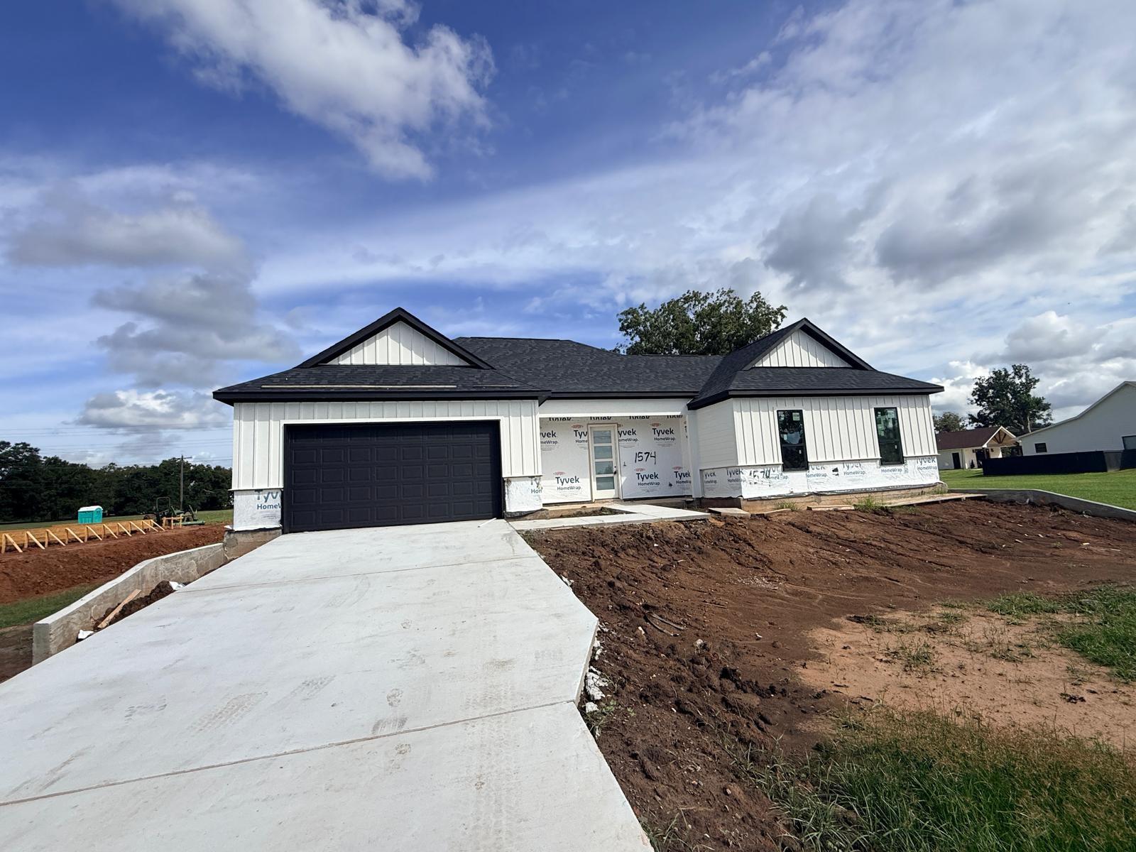 1574 Quarter Horse Trail, Angleton Tx 77515 Property Photo 1