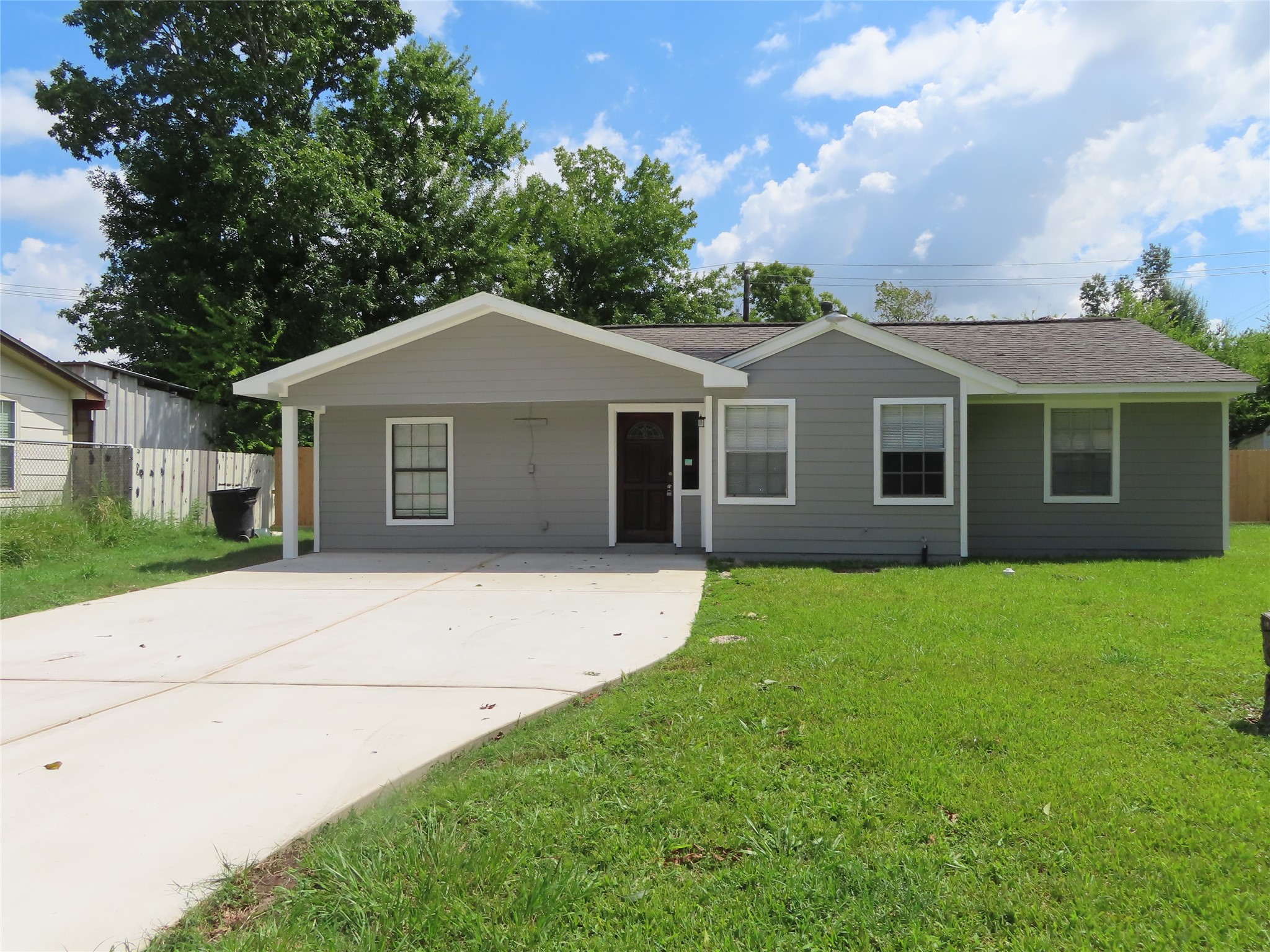 705 Baca Street Property Photo 1