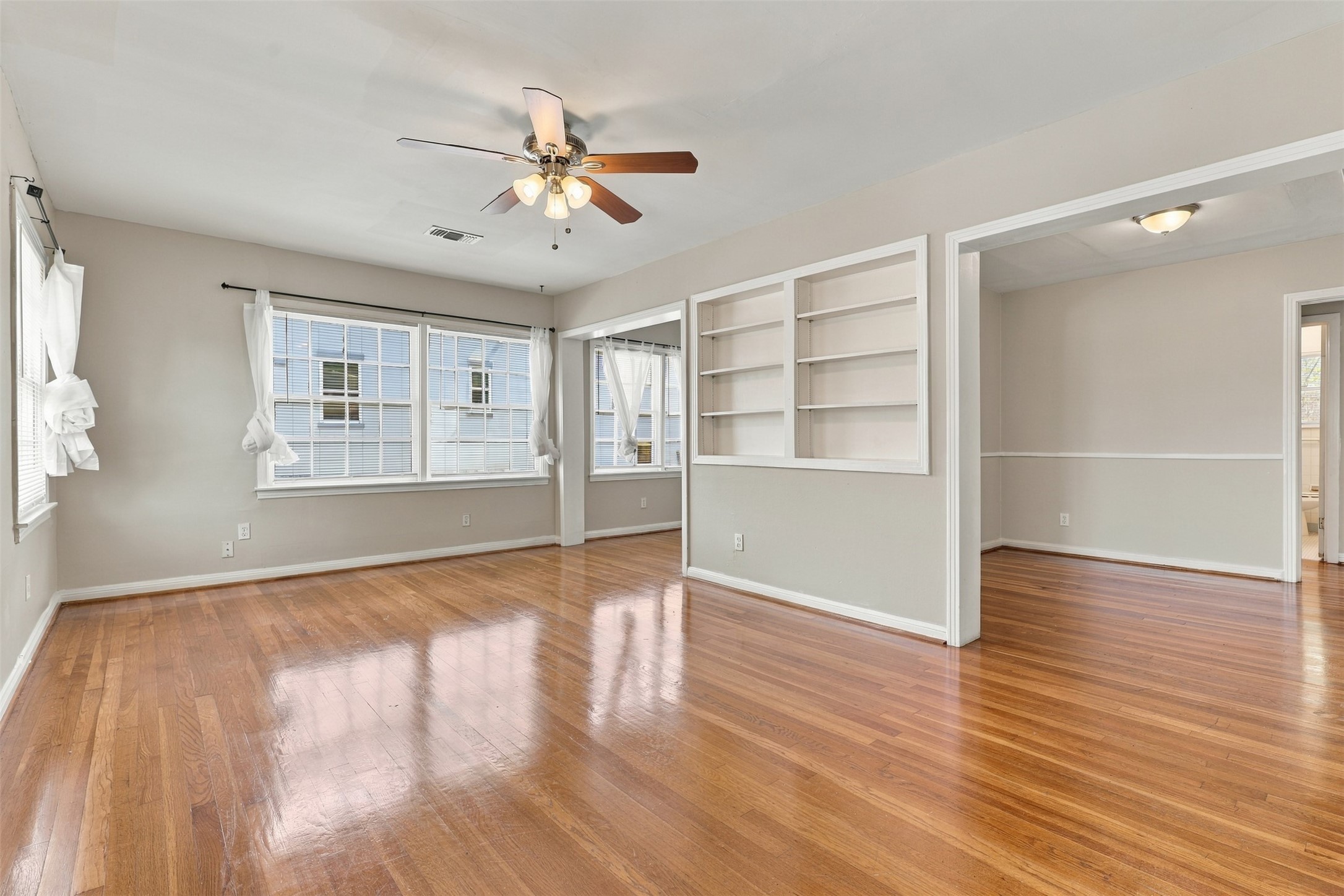 4505 Larch Lane B Property Photo 6