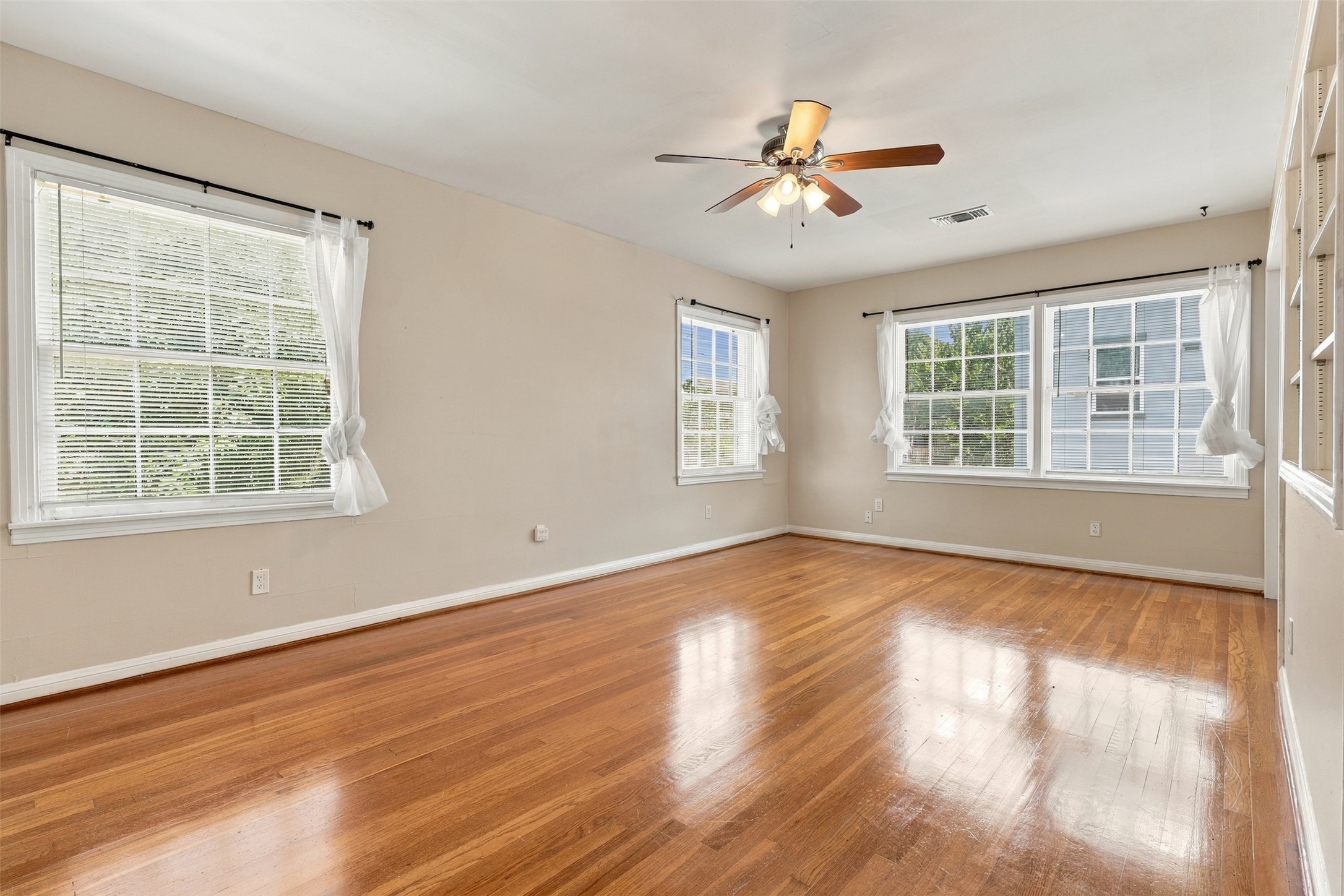 4505 Larch Lane B Property Photo 10