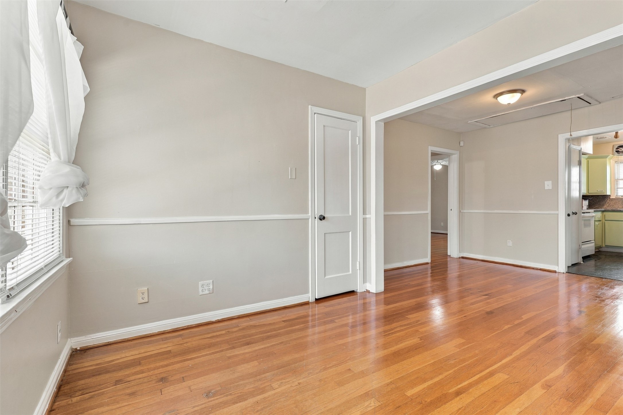 4505 Larch Lane B Property Photo 11