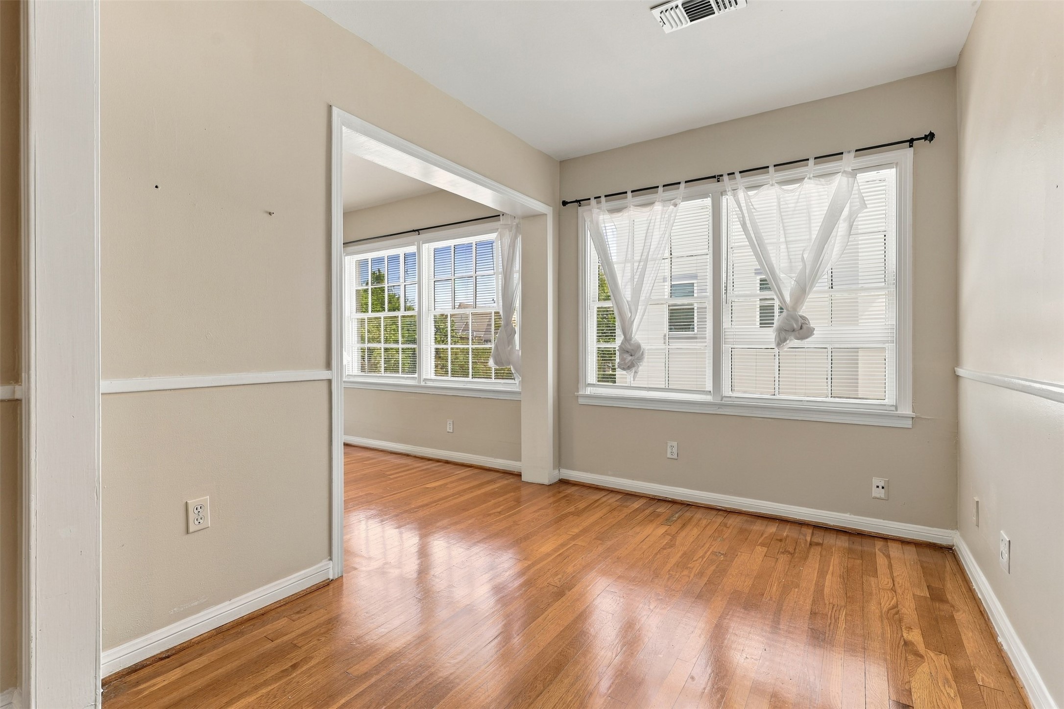 4505 Larch Lane B Property Photo 13