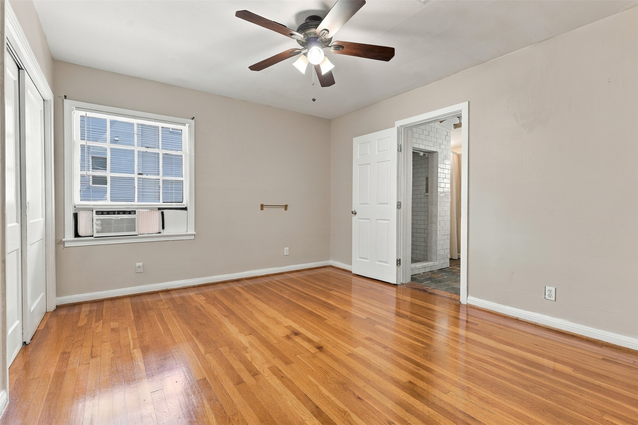 4505 Larch Lane B Property Photo 18